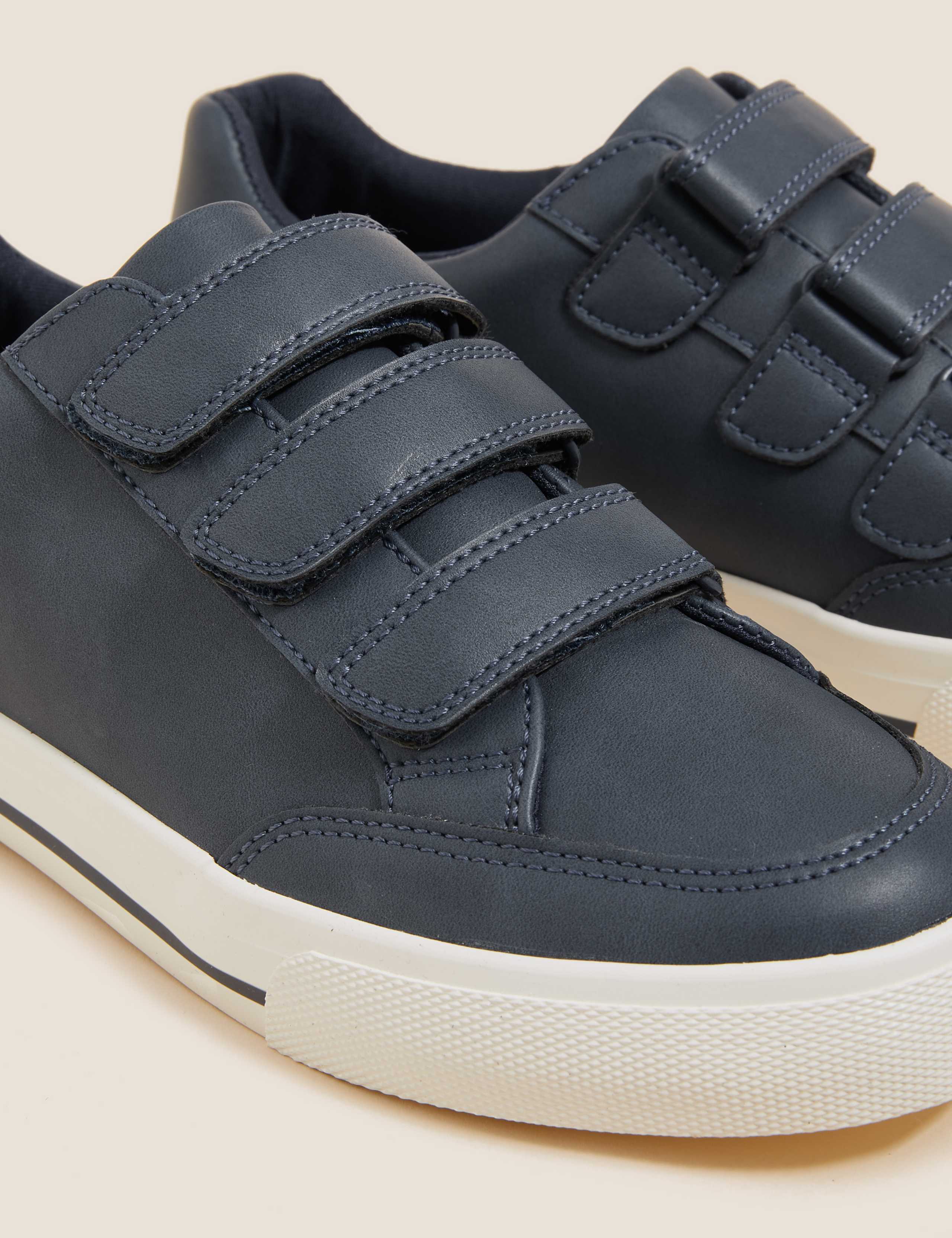 Kids' Freshfeet™ Riptape Trainers (13 Small - 7 Large) 3 of 5