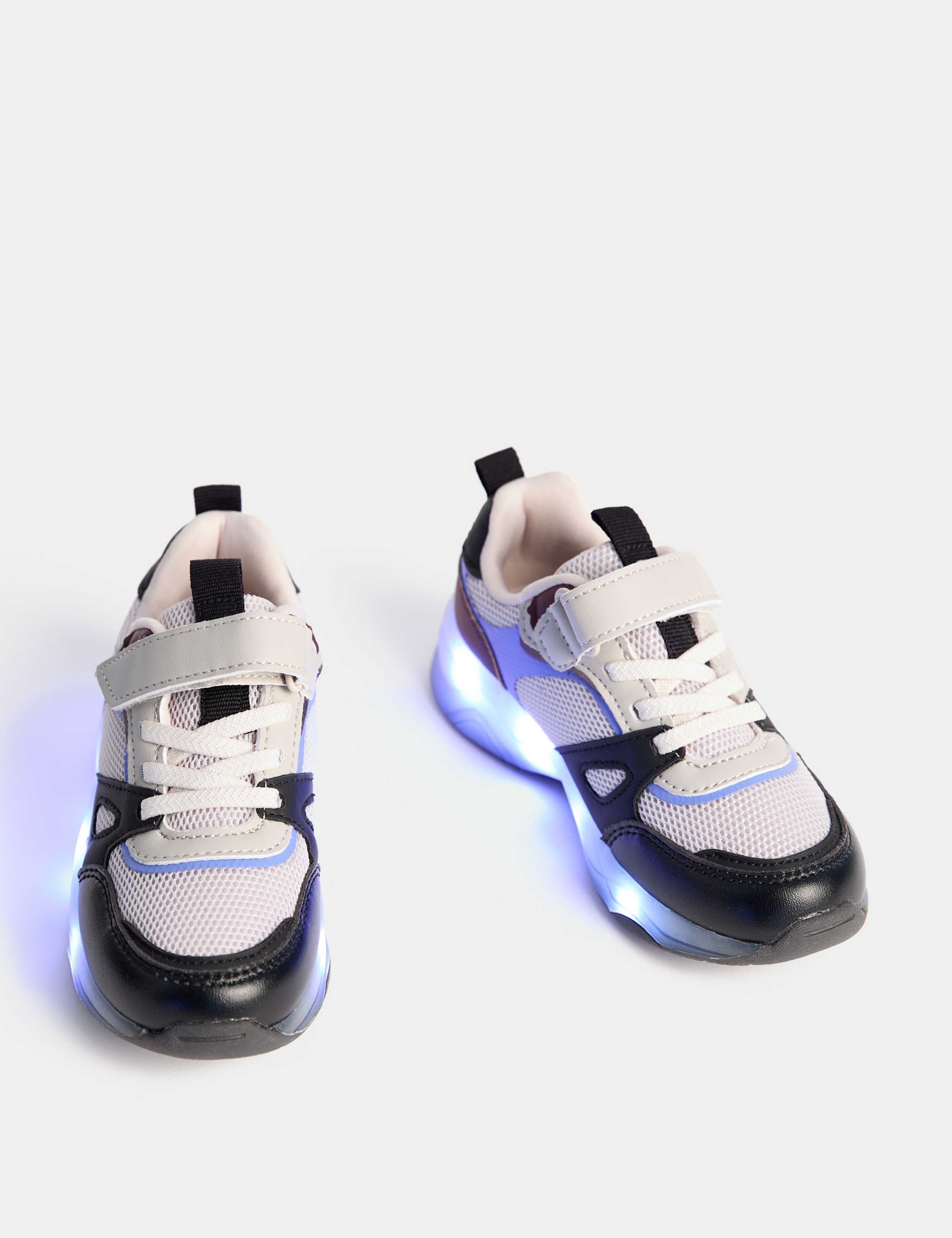 Kids' Light-up Trainers (4 Small - 2 Large) 2 of 4