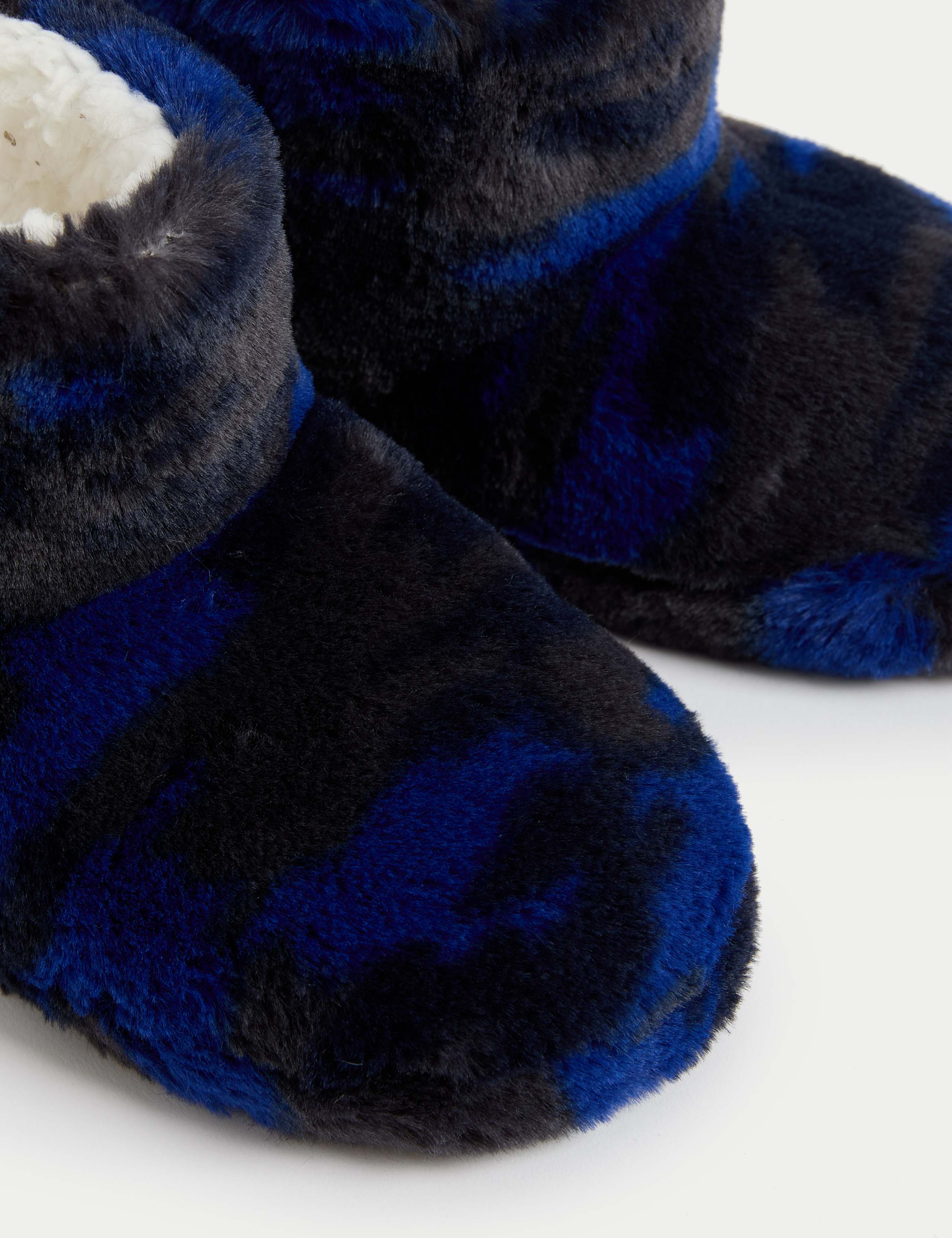 Kids' Camo Slipper Boots (4 Small - 7 Large) 3 of 4