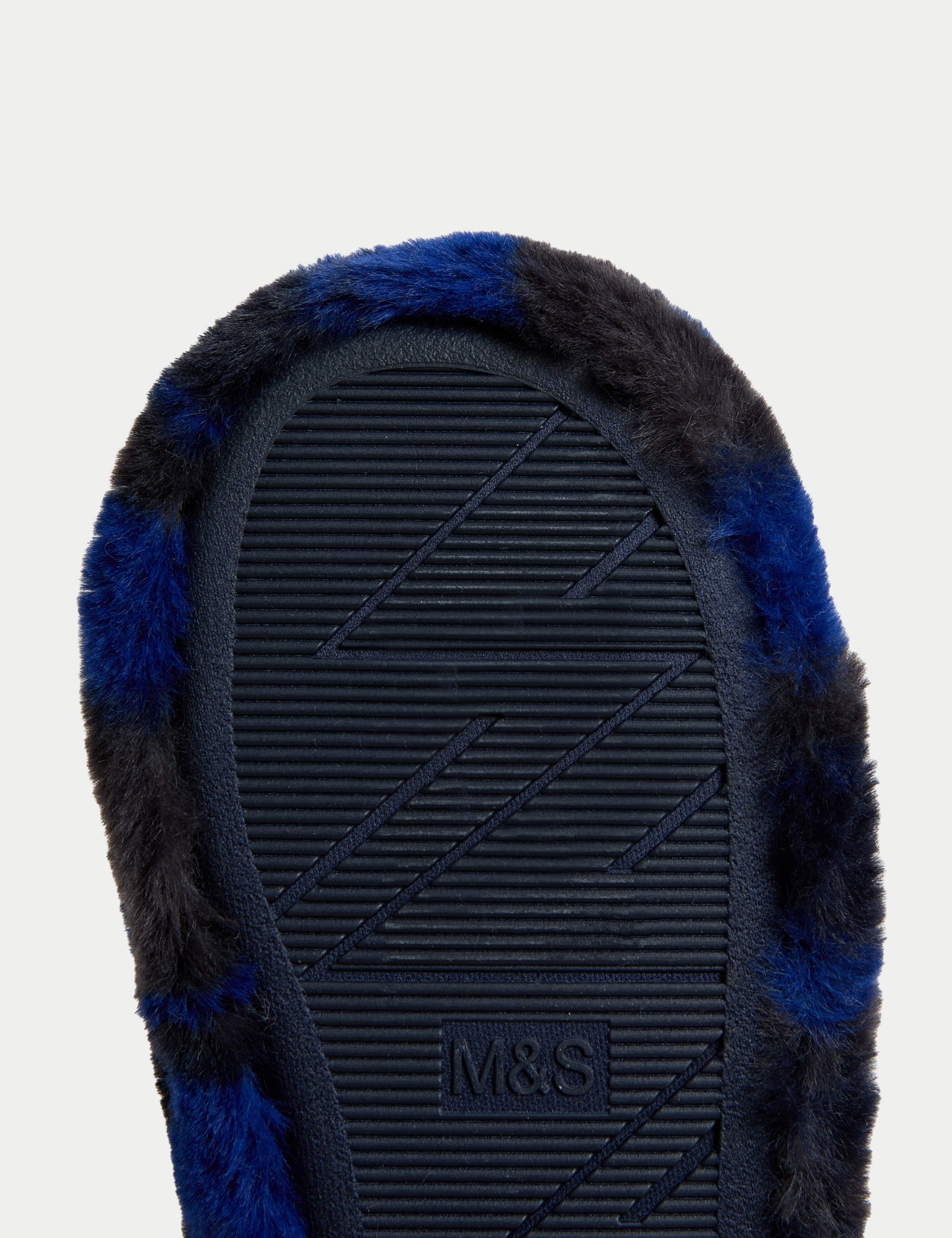 Kids' Camo Slipper Boots (4 Small - 7 Large) 4 of 4