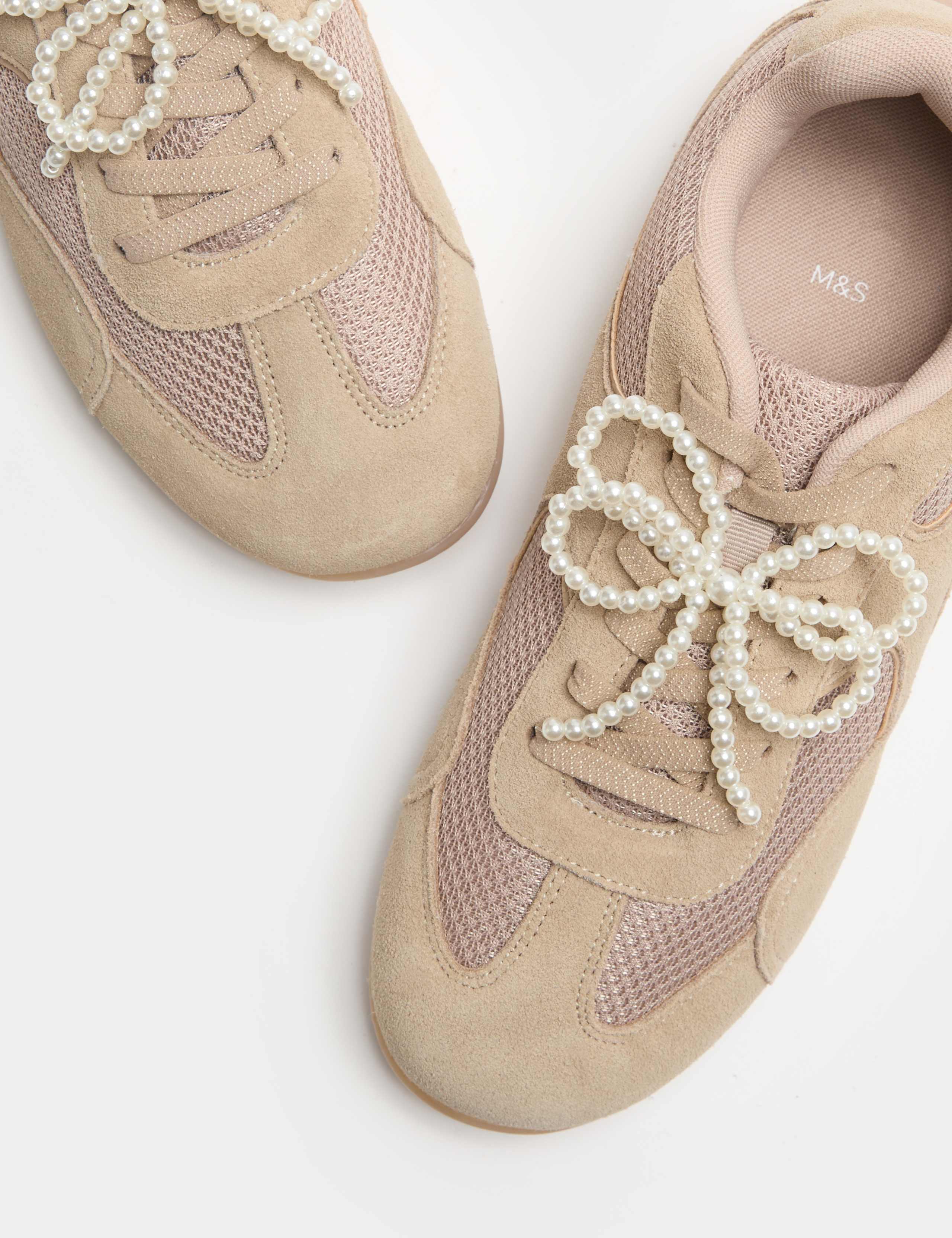 Kids' Pearly Bow Flat Sole Trainers (10 Small - 4 Large) 1 of 3