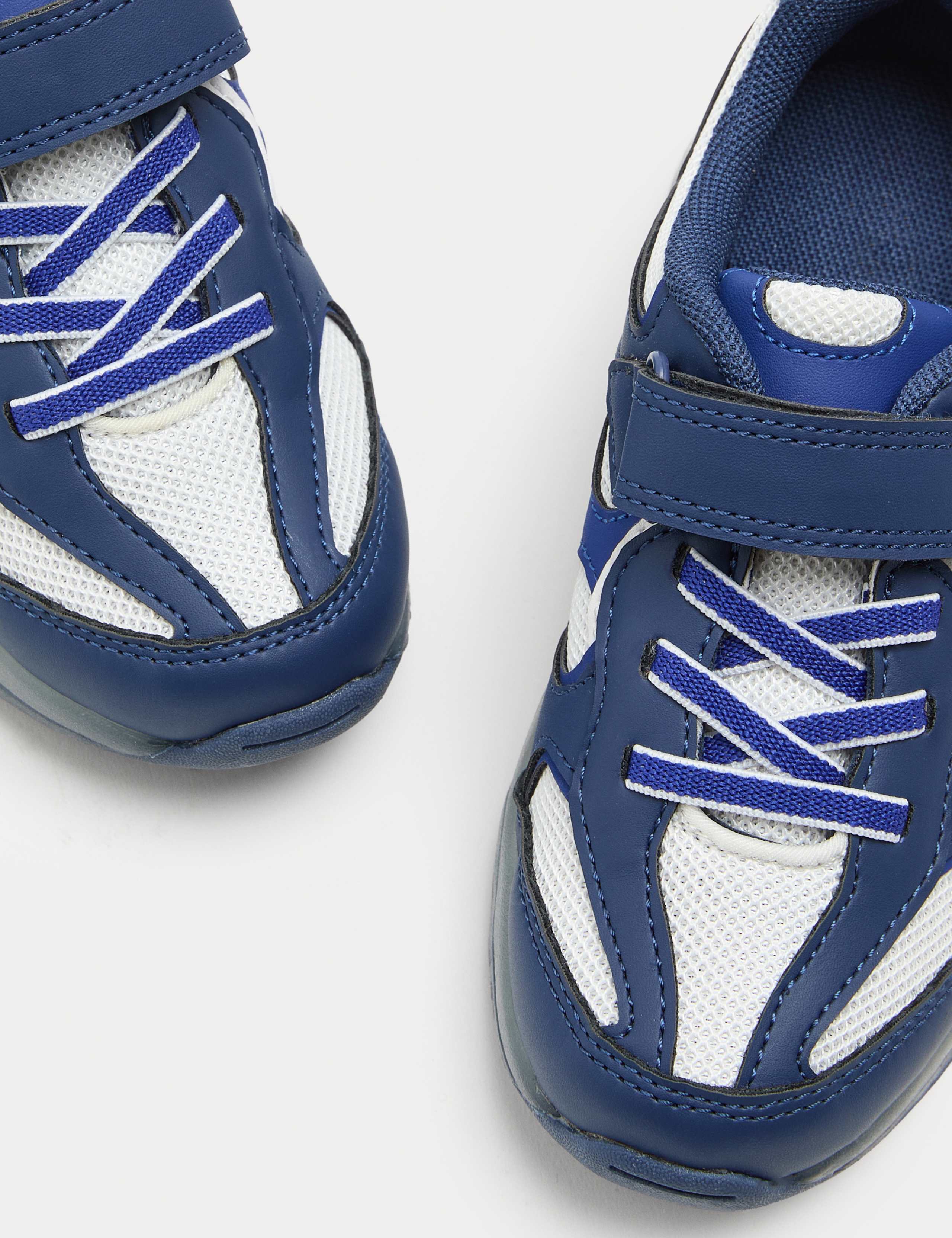 Chunky Light Up Trainers (4 Small - 2 Large) 3 of 3