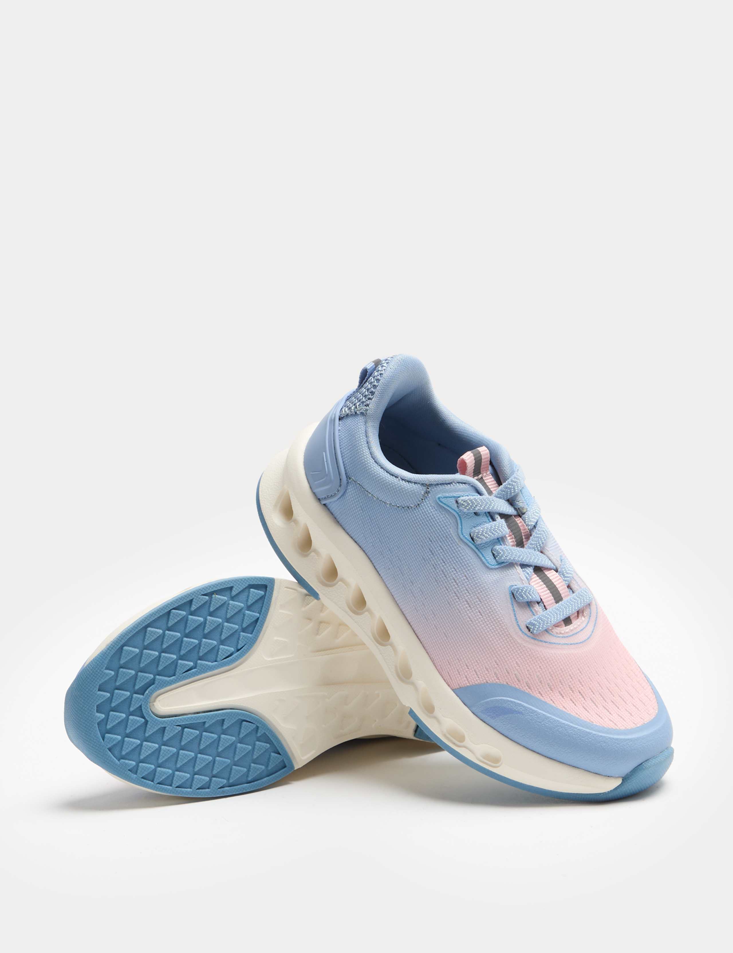 Ombre Sports Trainers (4 Small - 2 Large) 3 of 3