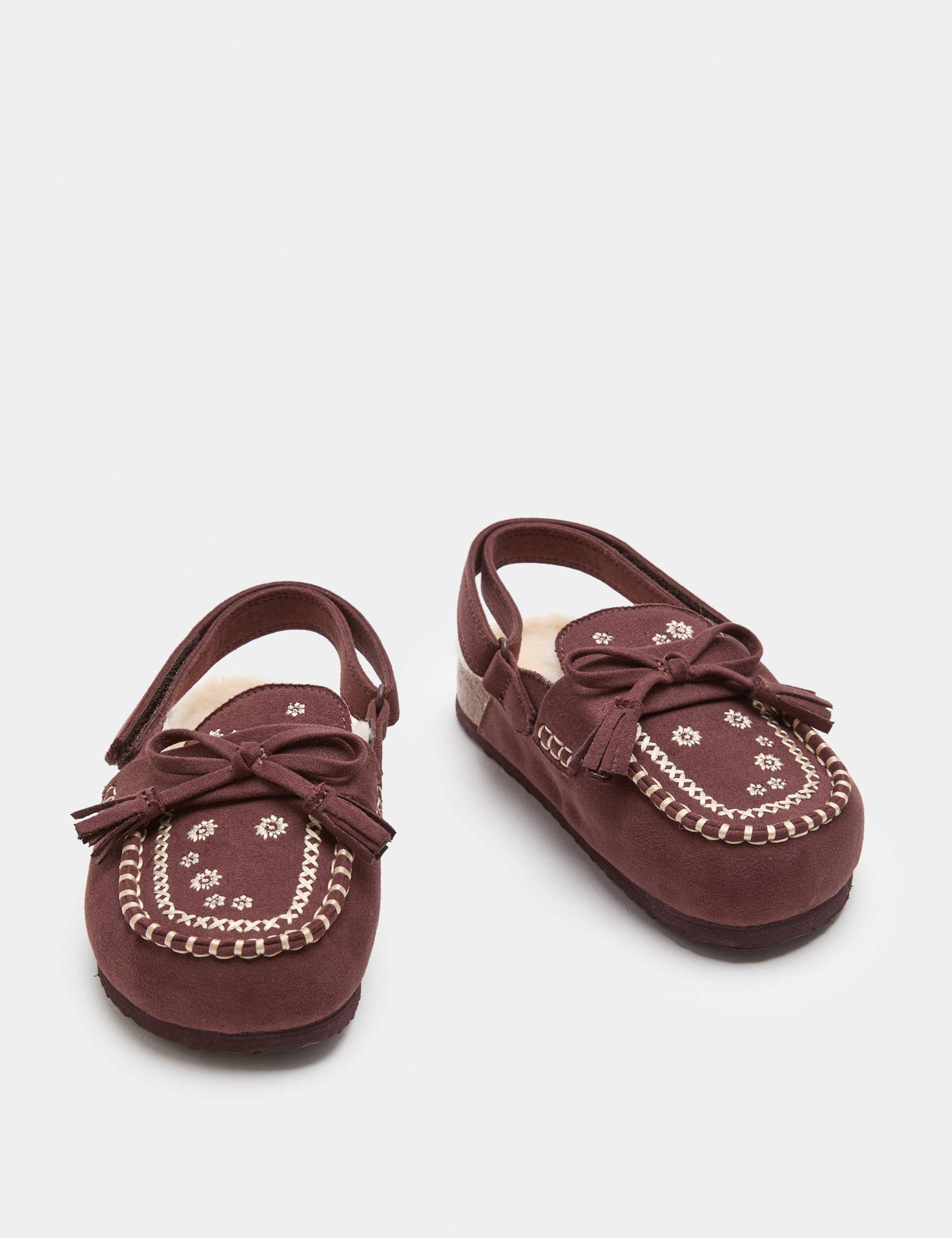 Kids' Embroidered Slip On Clogs (10 Small - 2 Large) 1 of 3