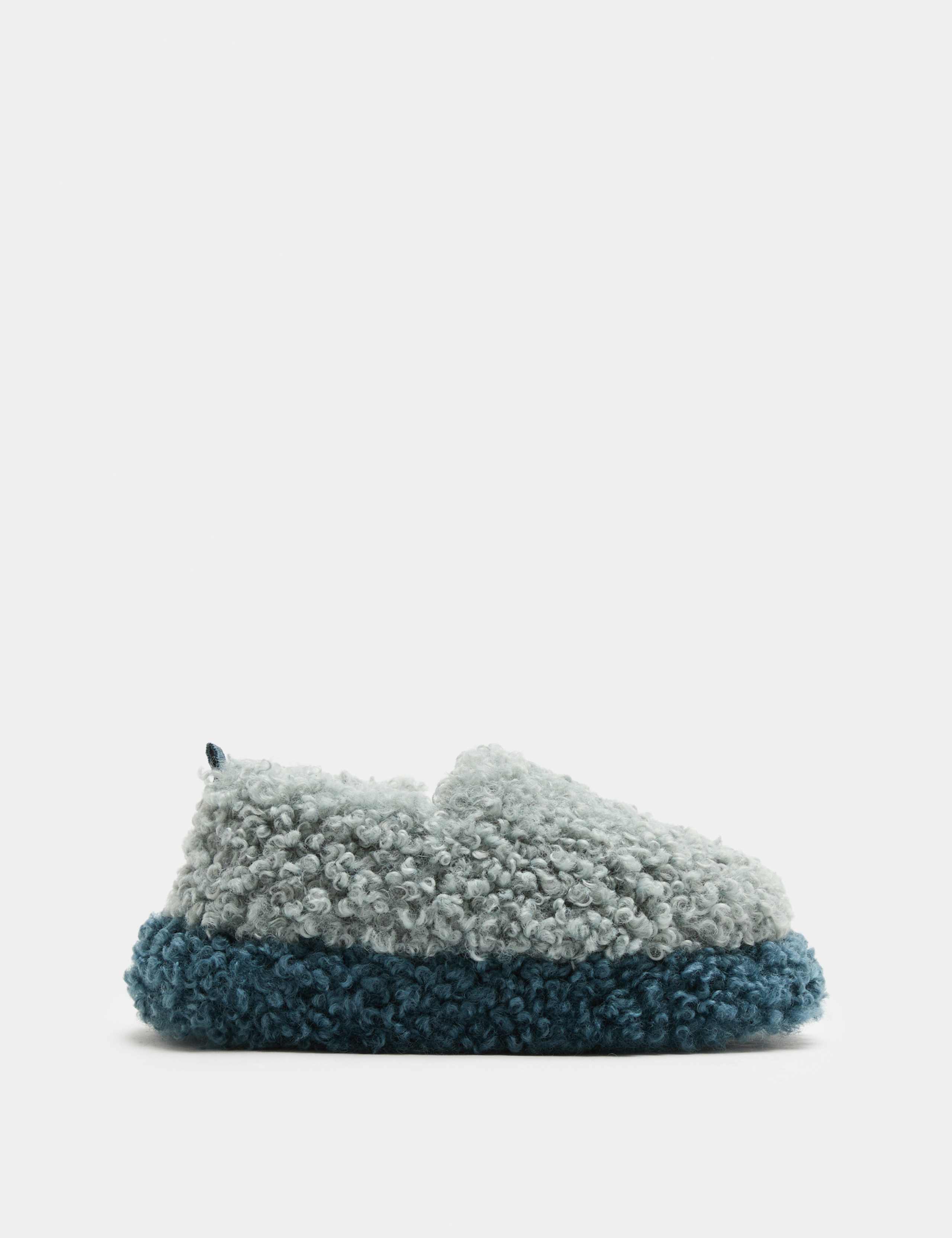 Kids’ Faux Fur Colour Block Slippers (10 Small-6 Large) 2 of 3