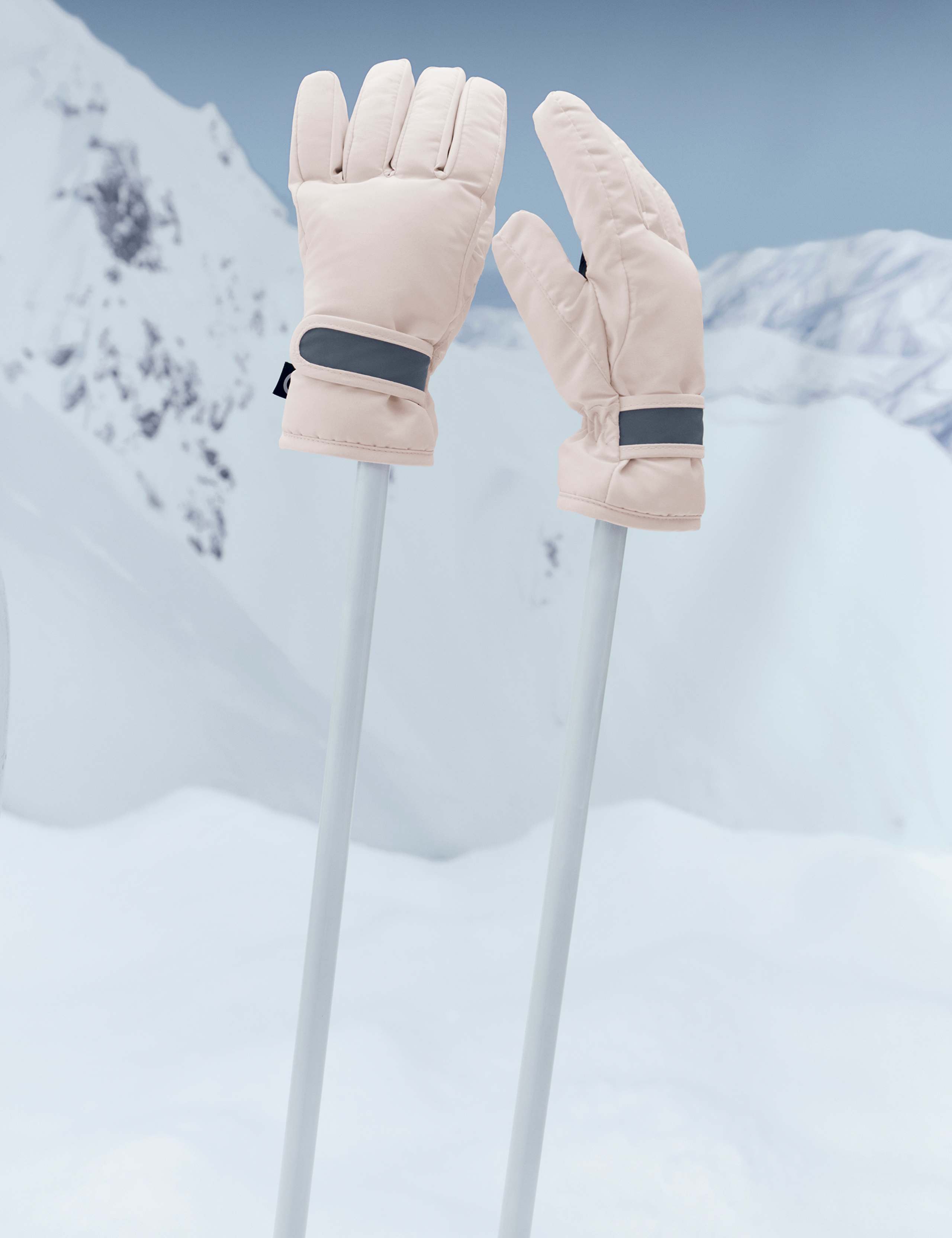 Kids Ski Gloves (3-13 Yrs) 1 of 3