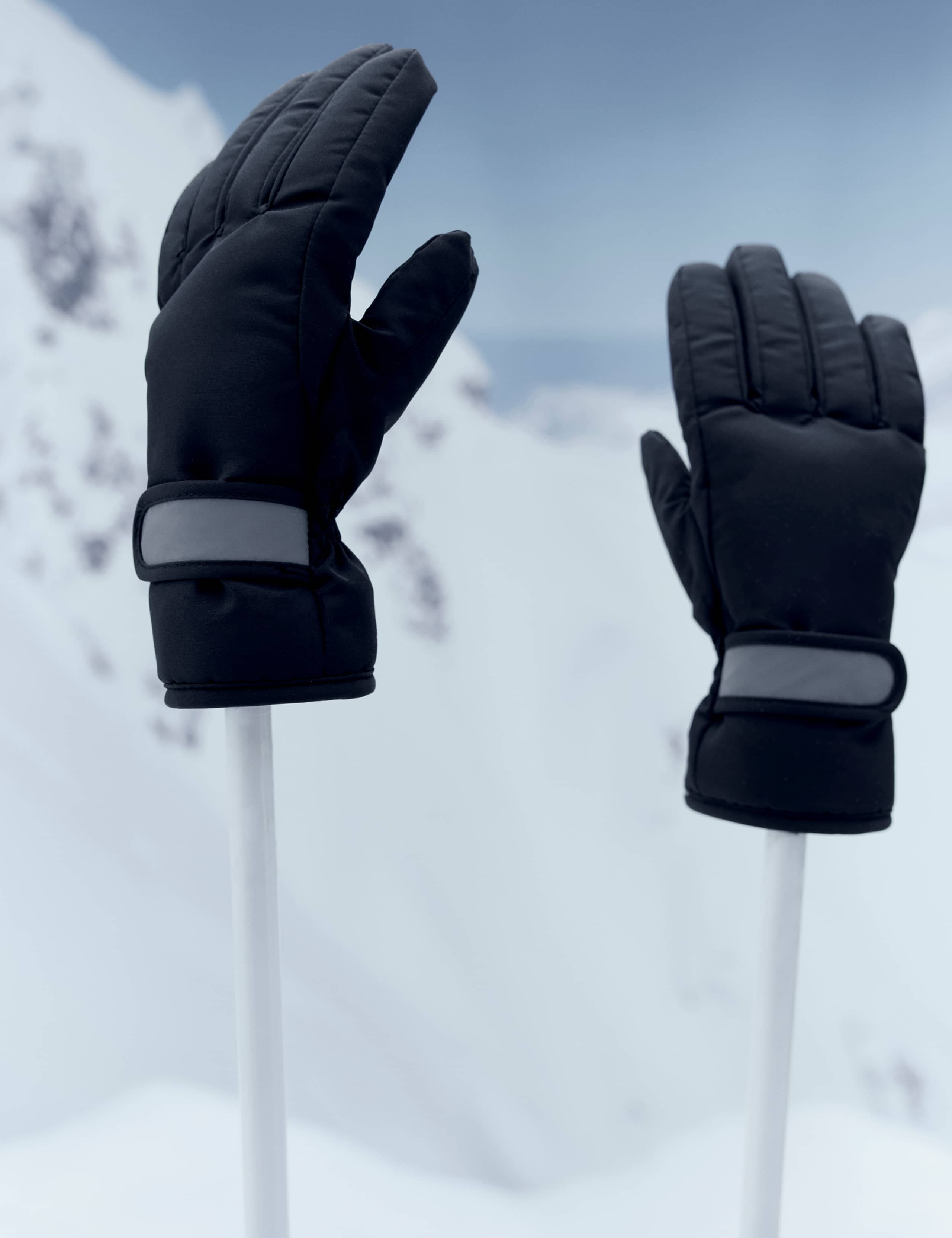 Kids Ski Gloves (3-13 Yrs) 1 of 2