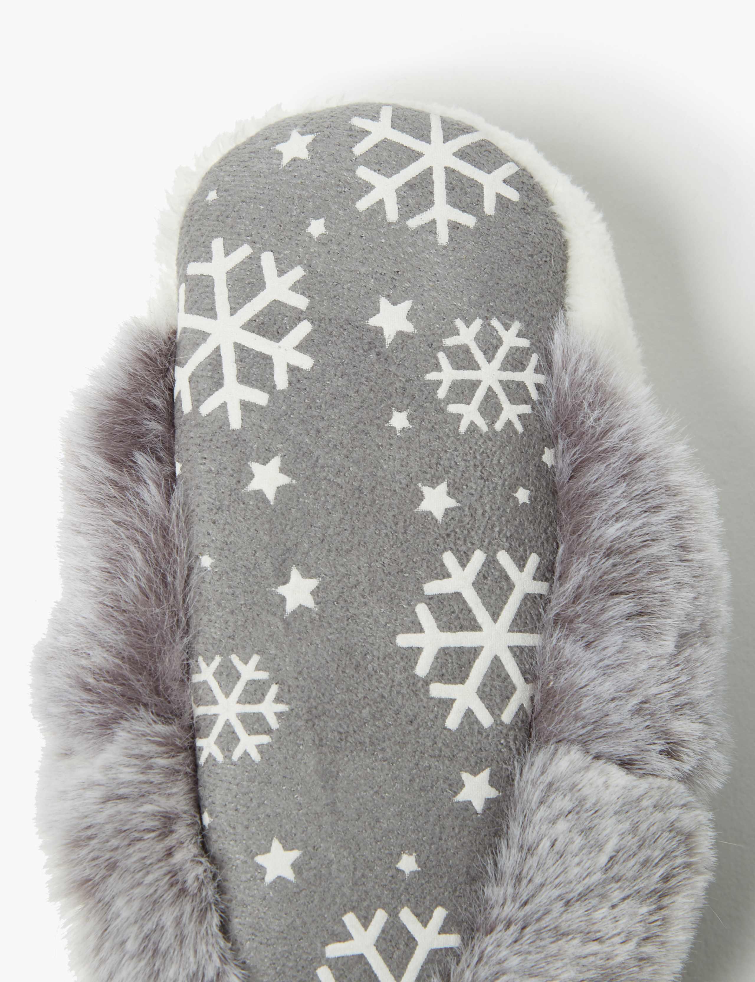 Baby Penguin Slip On Pram Shoes (0-18 Months) 5 of 5