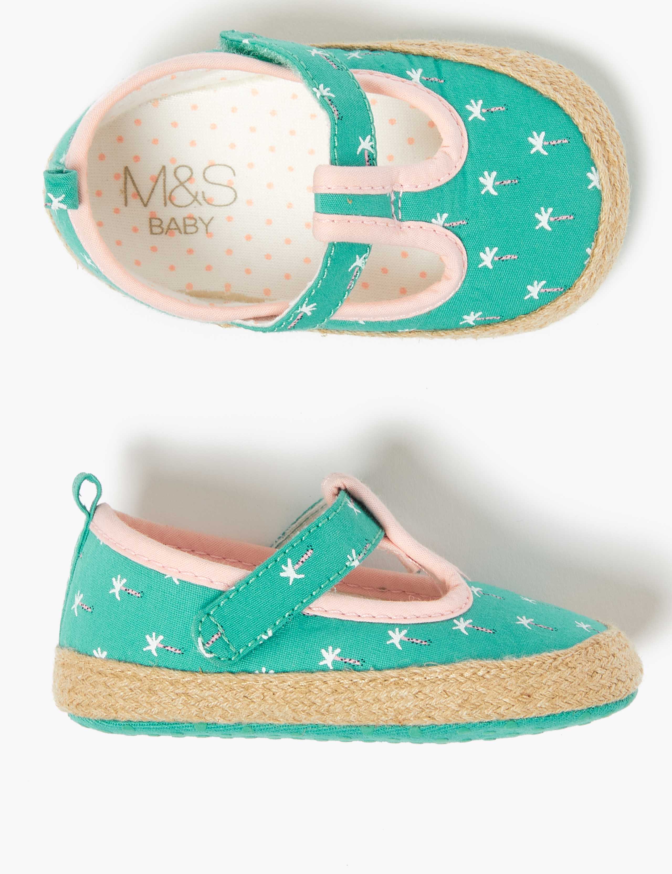 Baby Palm Tree Print Pram Shoes (0-18 Mths) 2 of 4