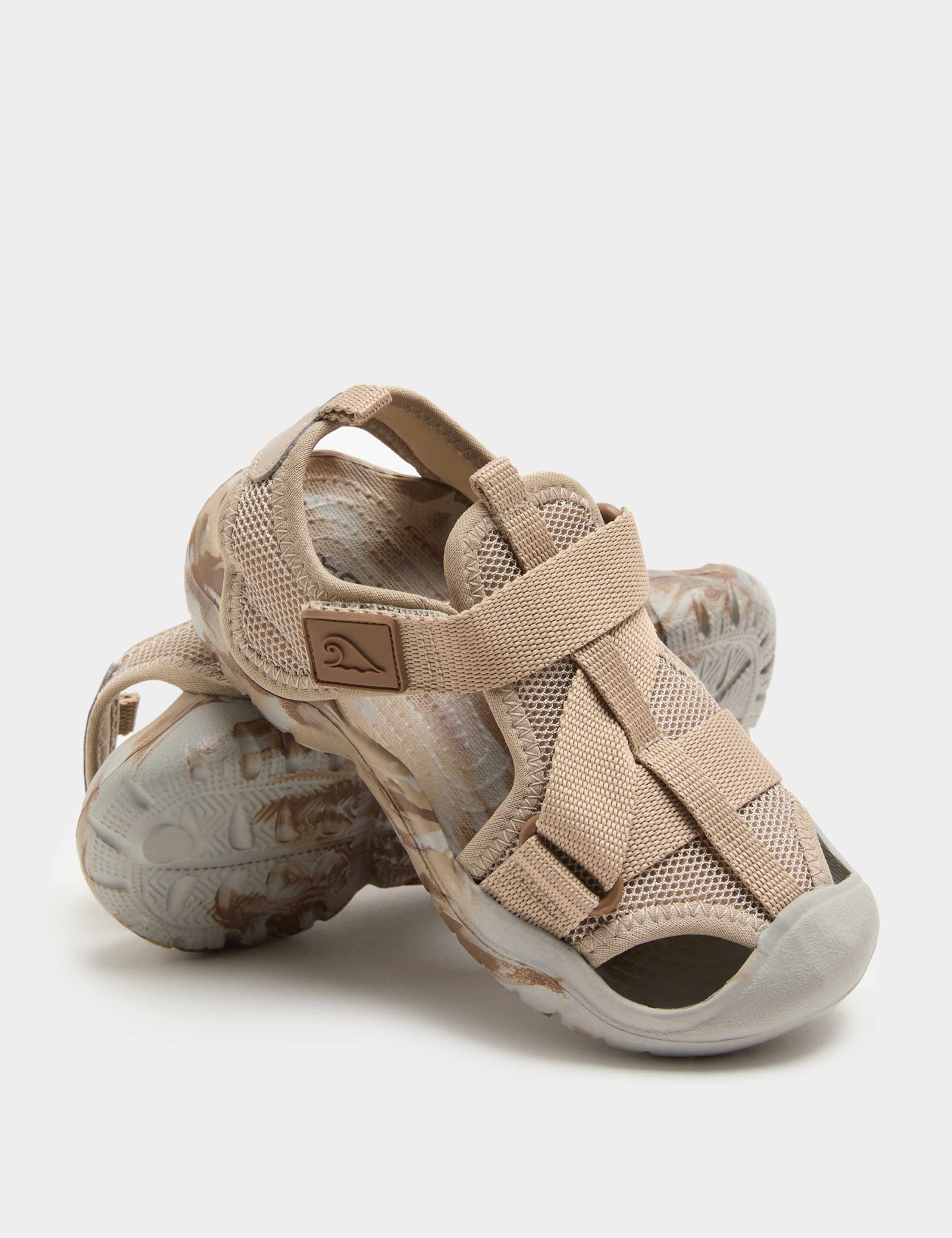 Kids' Closed Toe Trekkers (4 Small - 2 Large) 1 of 3