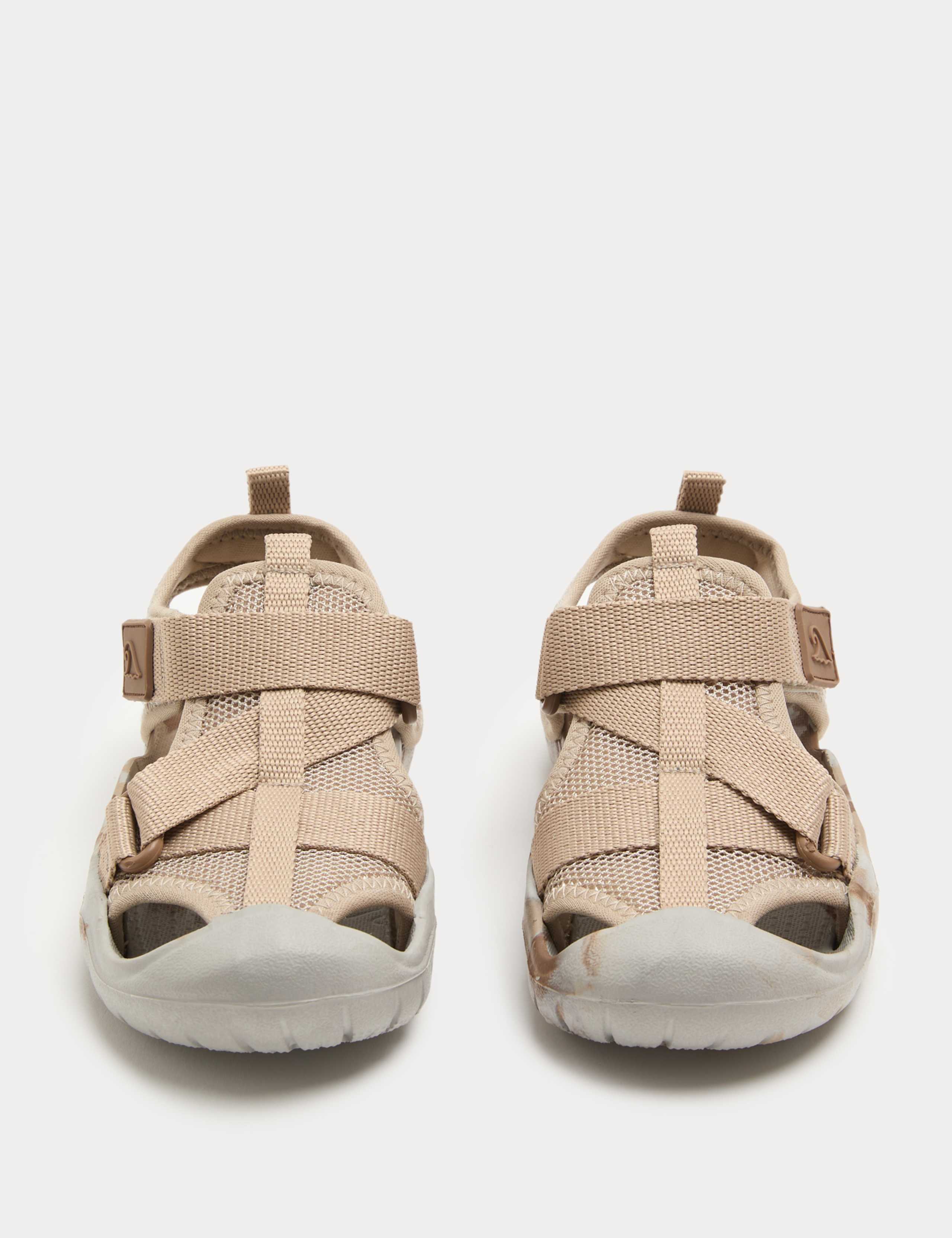 Kids' Closed Toe Trekkers (4 Small - 2 Large) 3 of 3