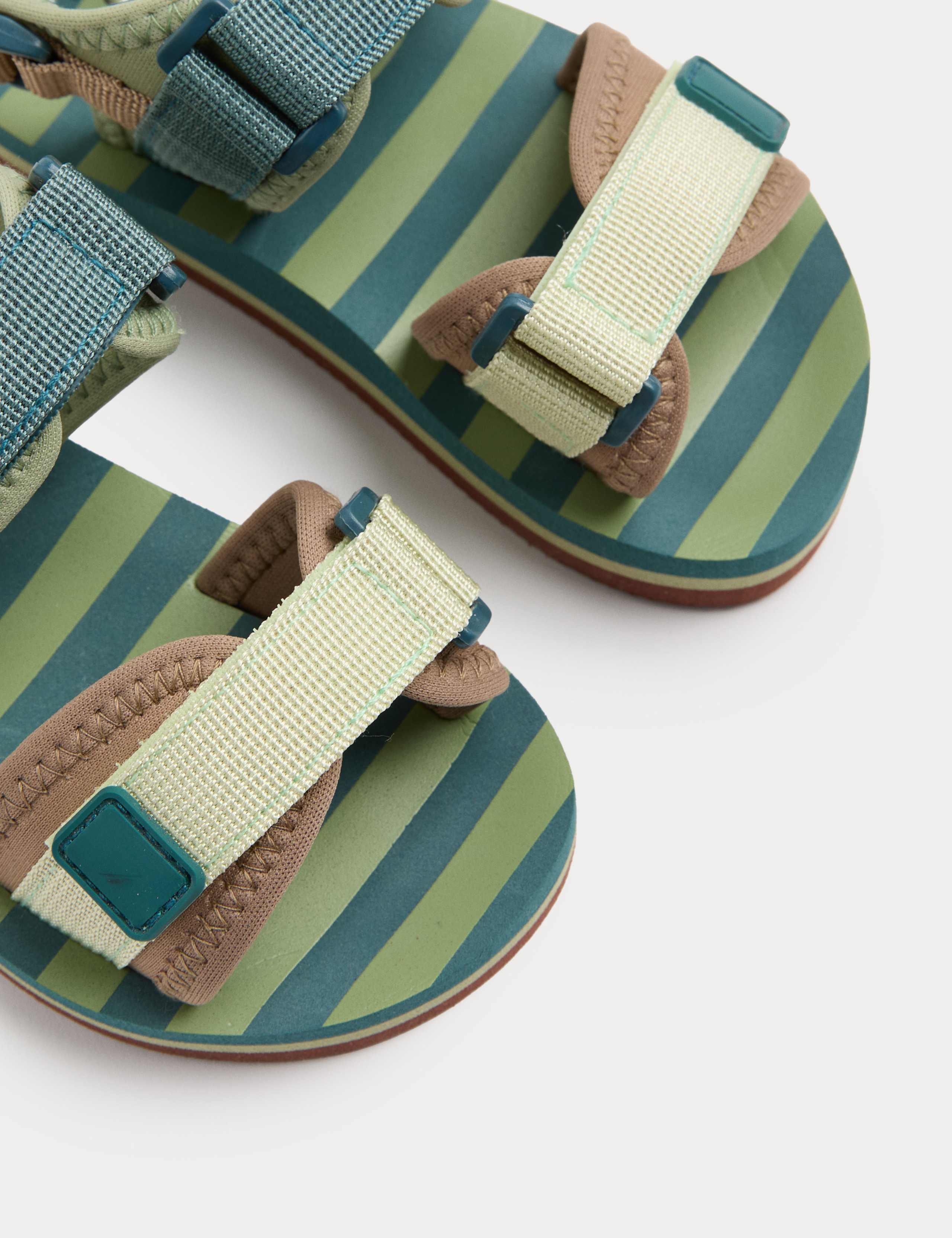 Kids' Foam Trekkers (4 Small - 2 Large) 3 of 3