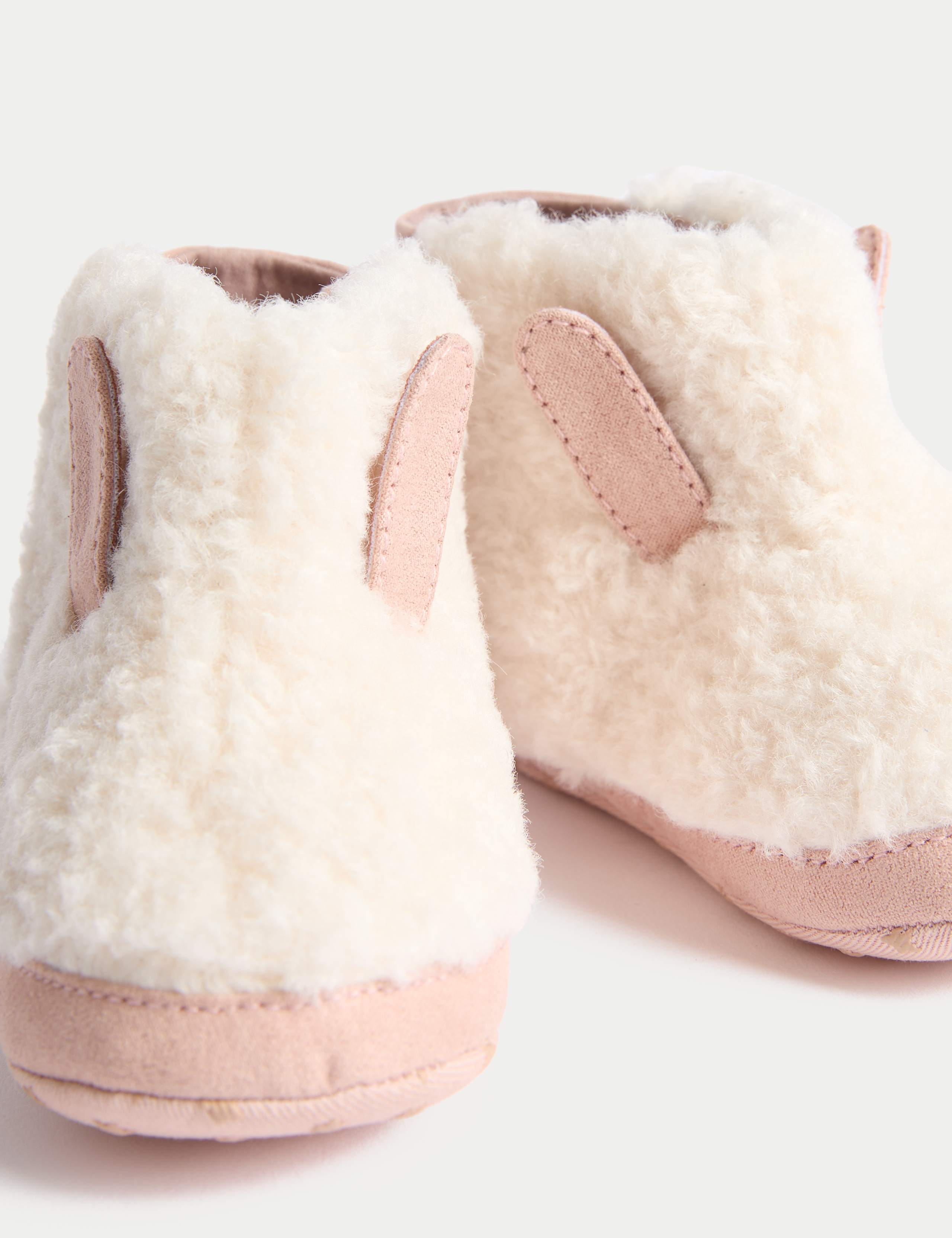 Baby Riptape Faux Fur Pram Shoes (0-18 Months) 3 of 4