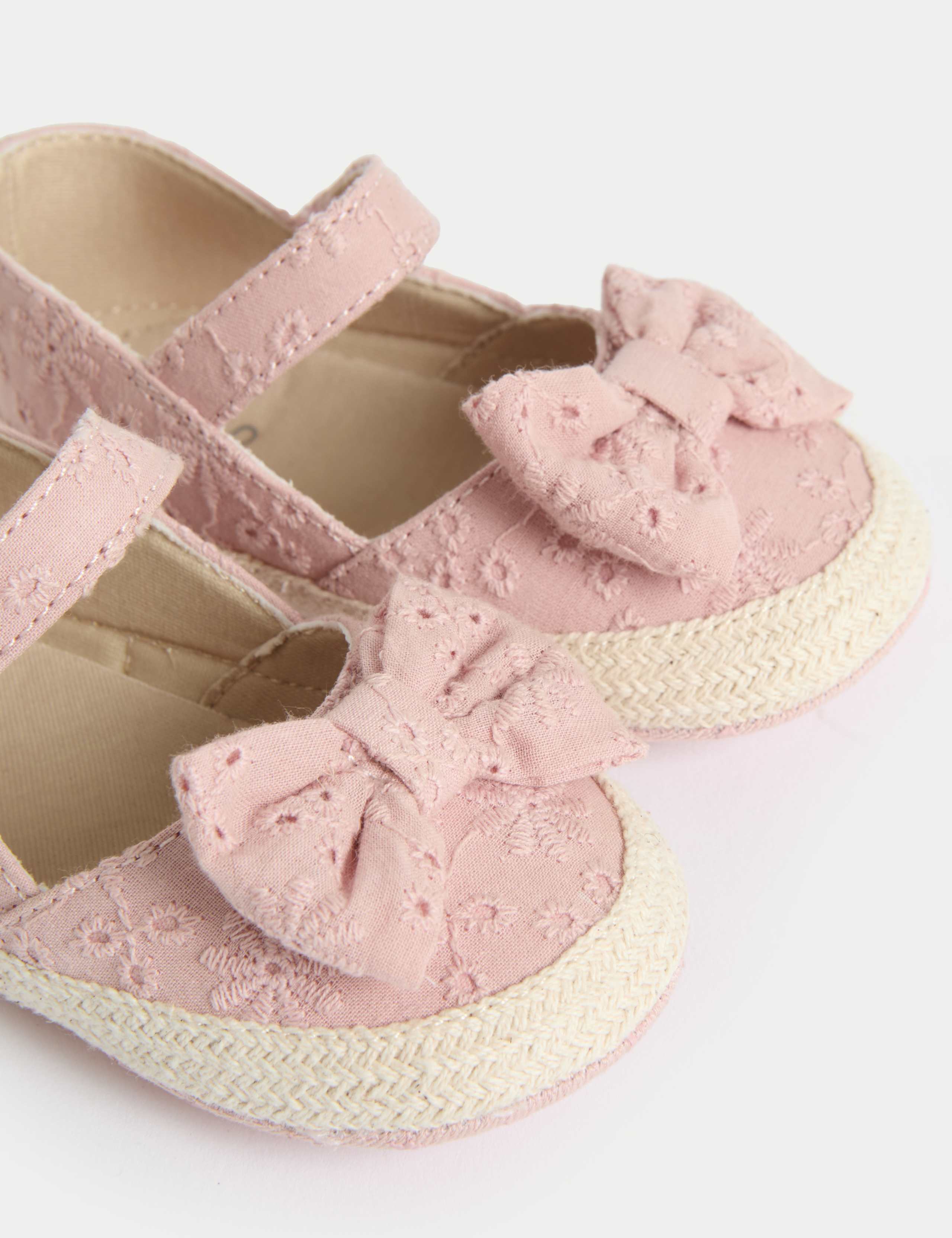 Baby Bow Espadrille Riptape Pram Shoes (0-18 Mths) 3 of 4