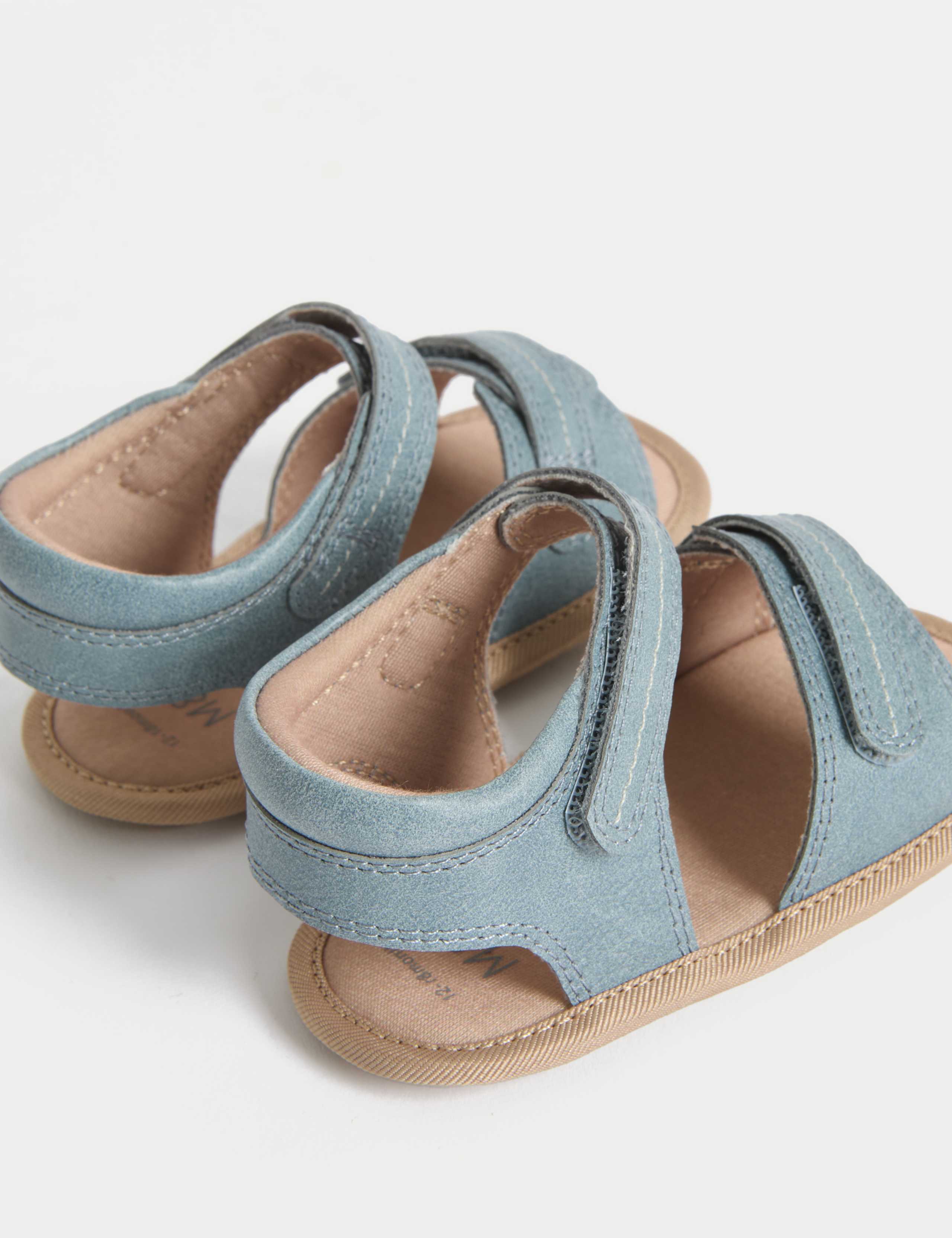 Baby Riptape Pram Shoes (0-18 Mths) 3 of 4