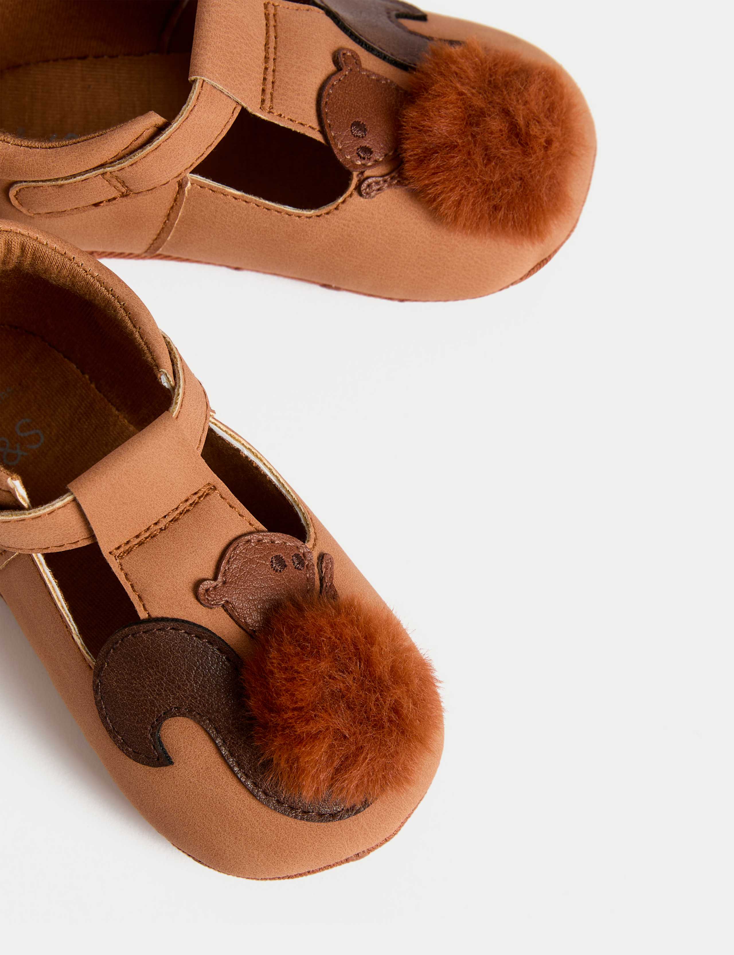 Baby Novelty Squirrel Pram Shoe (0-18 Mths) 3 of 4