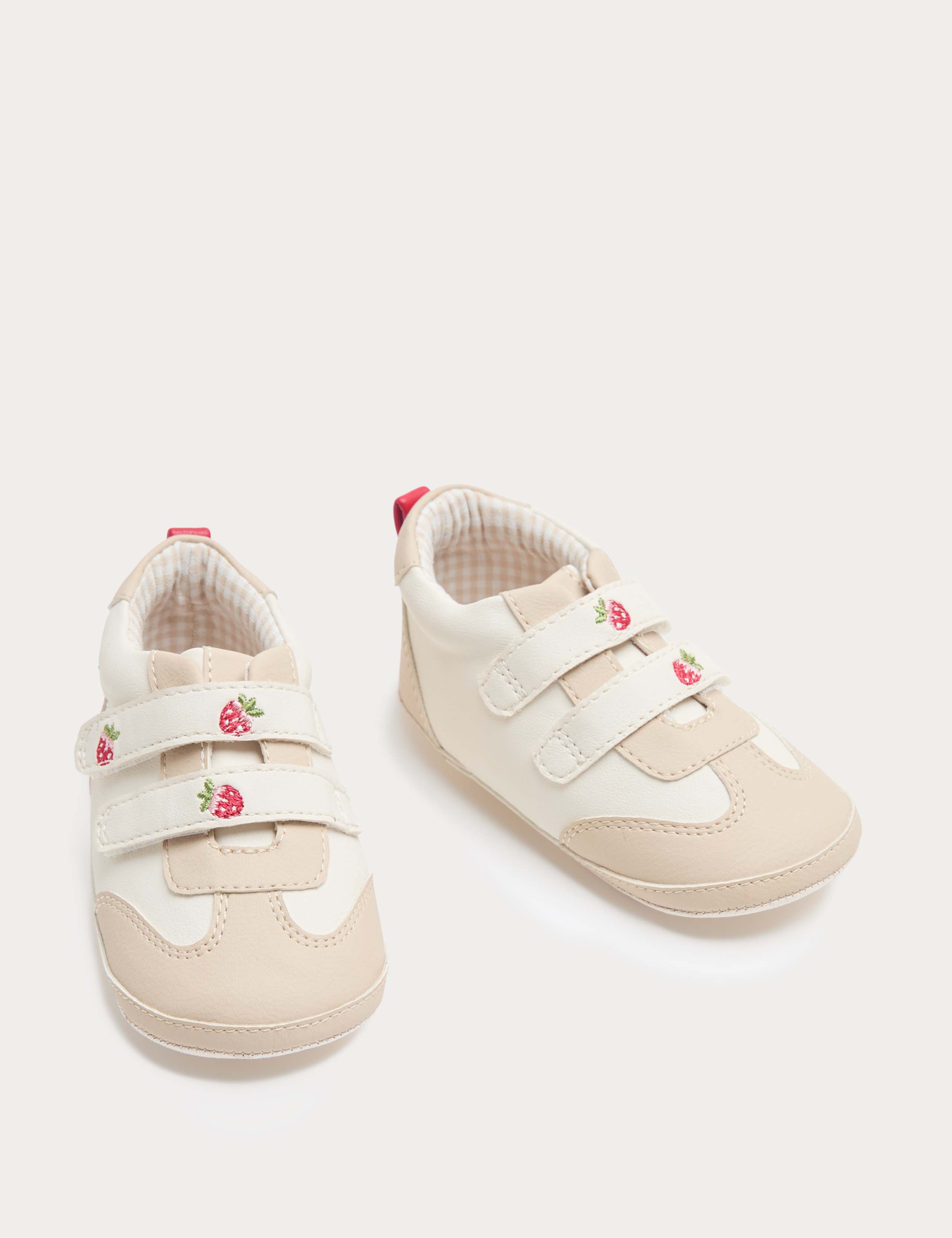 Baby Strawberry Pram Trainers (0-18 Mths ) 3 of 4
