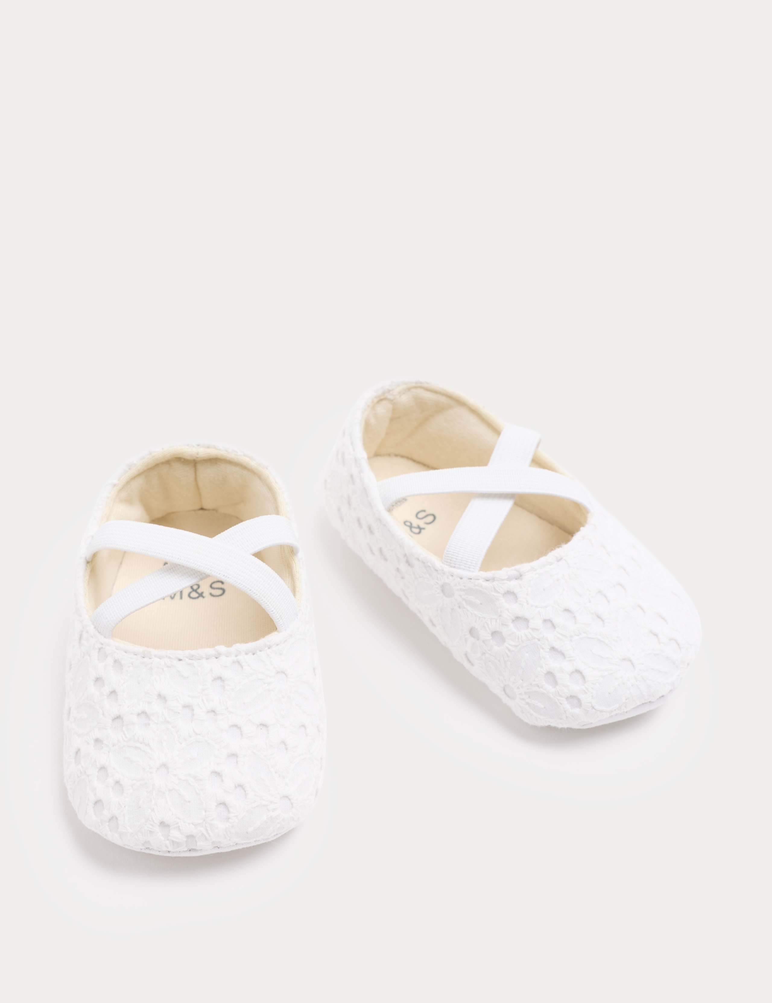 Baby Broderie Ballet Pram Shoes (0-18 Months) 3 of 3