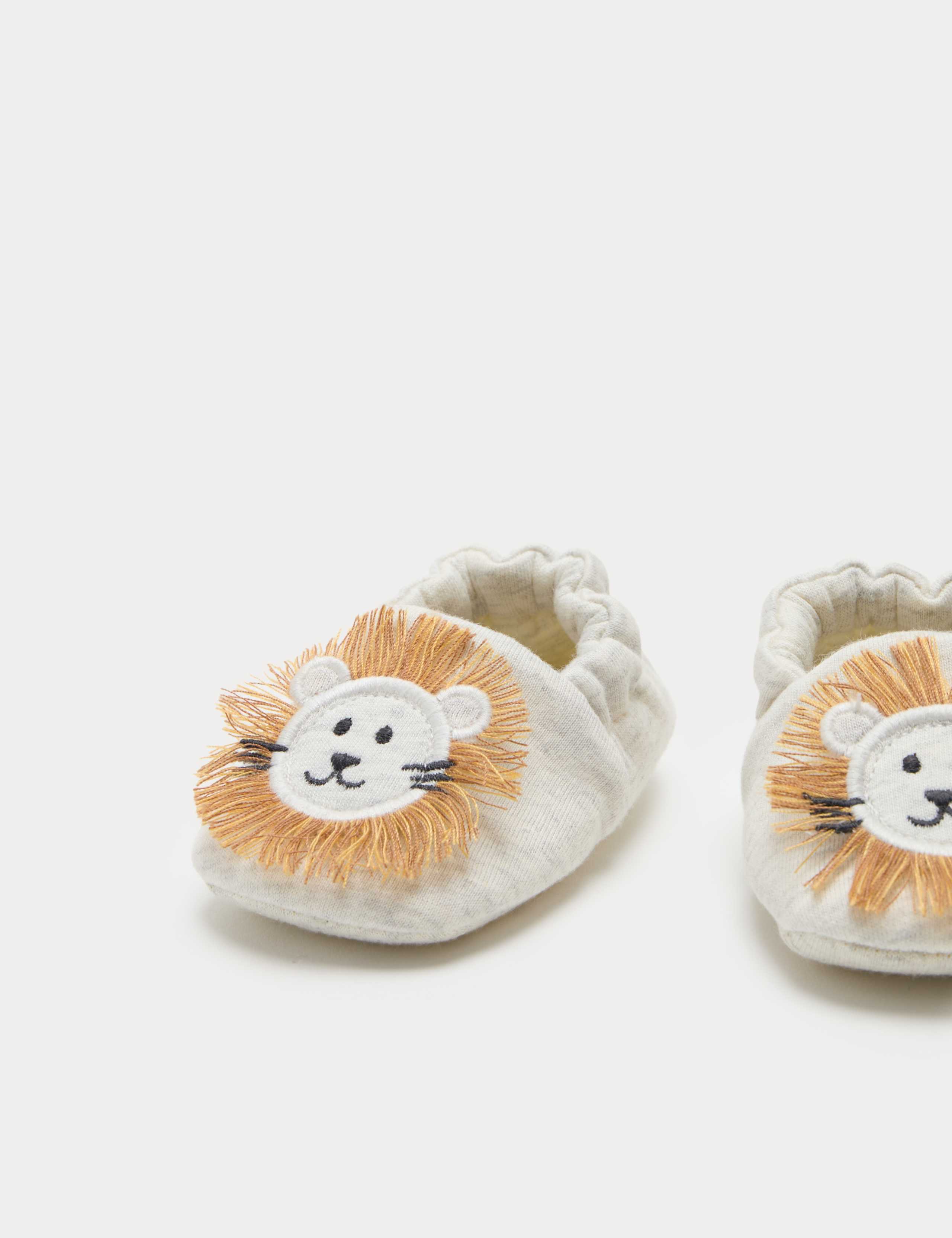 Baby Lion Pram Shoes (0-18 Months) 3 of 3