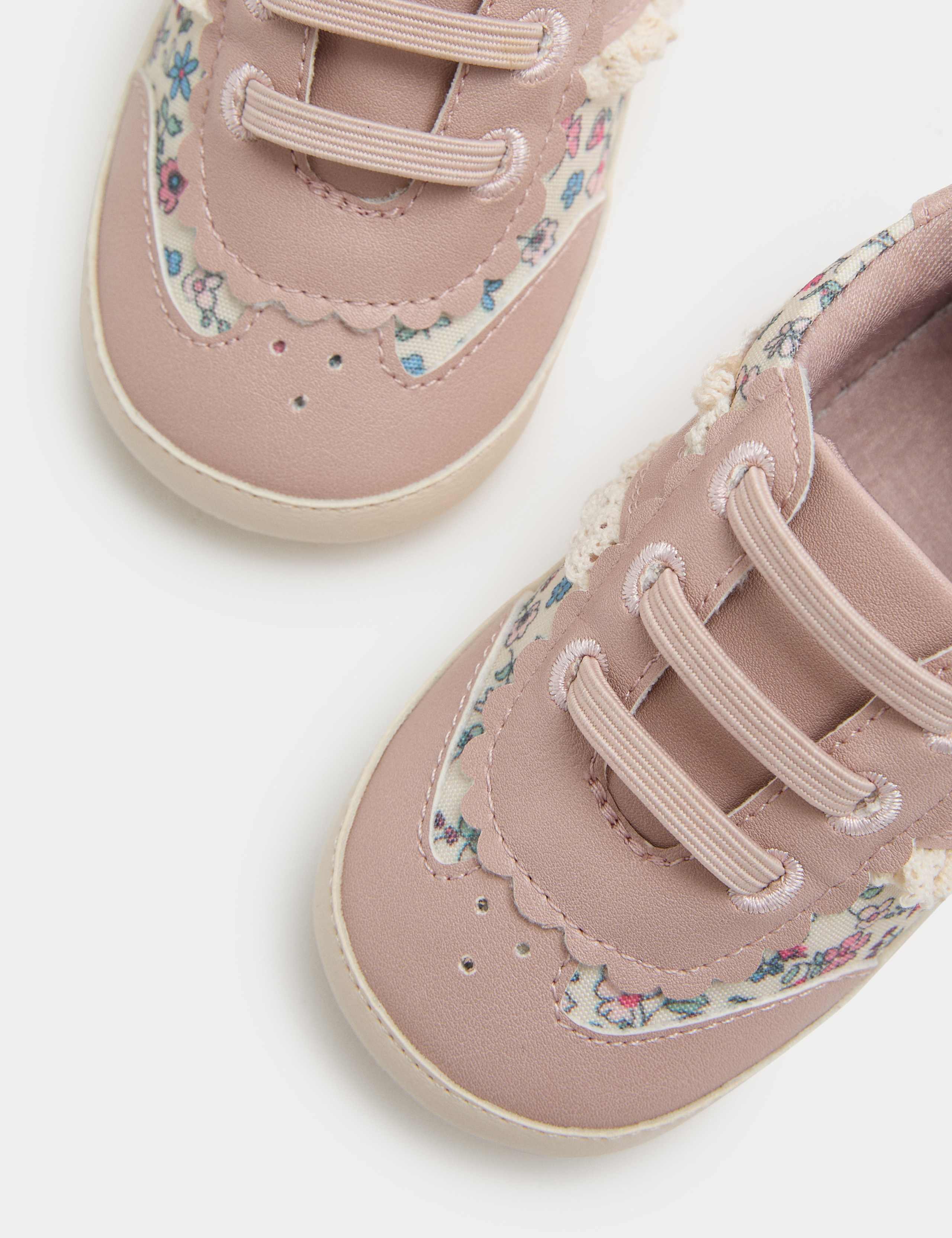 Baby Ditsy Print Pram Trainers (0-18 Mths) 2 of 3