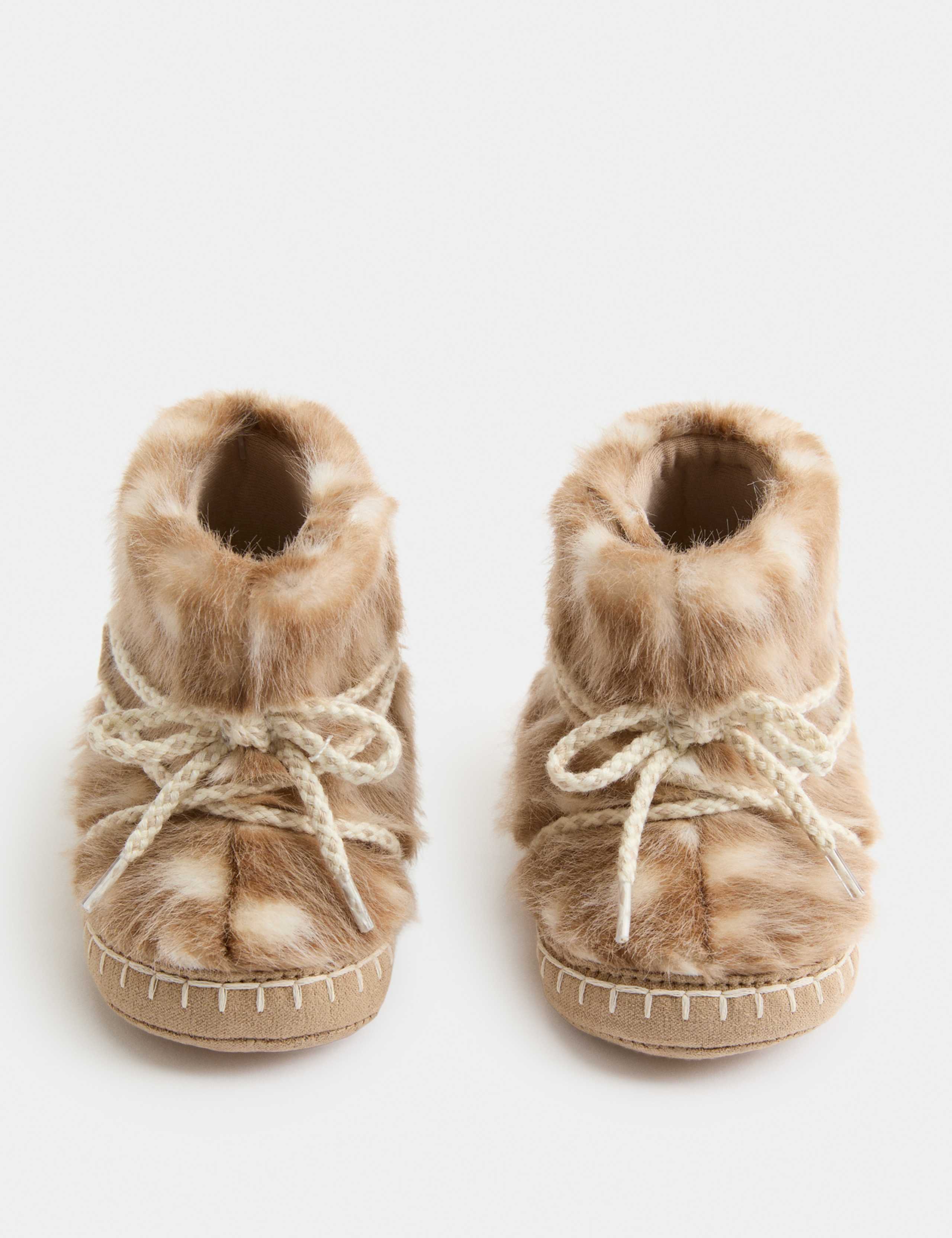Baby Faux Fur Doe Print Boots (0-18 Mths) 3 of 3