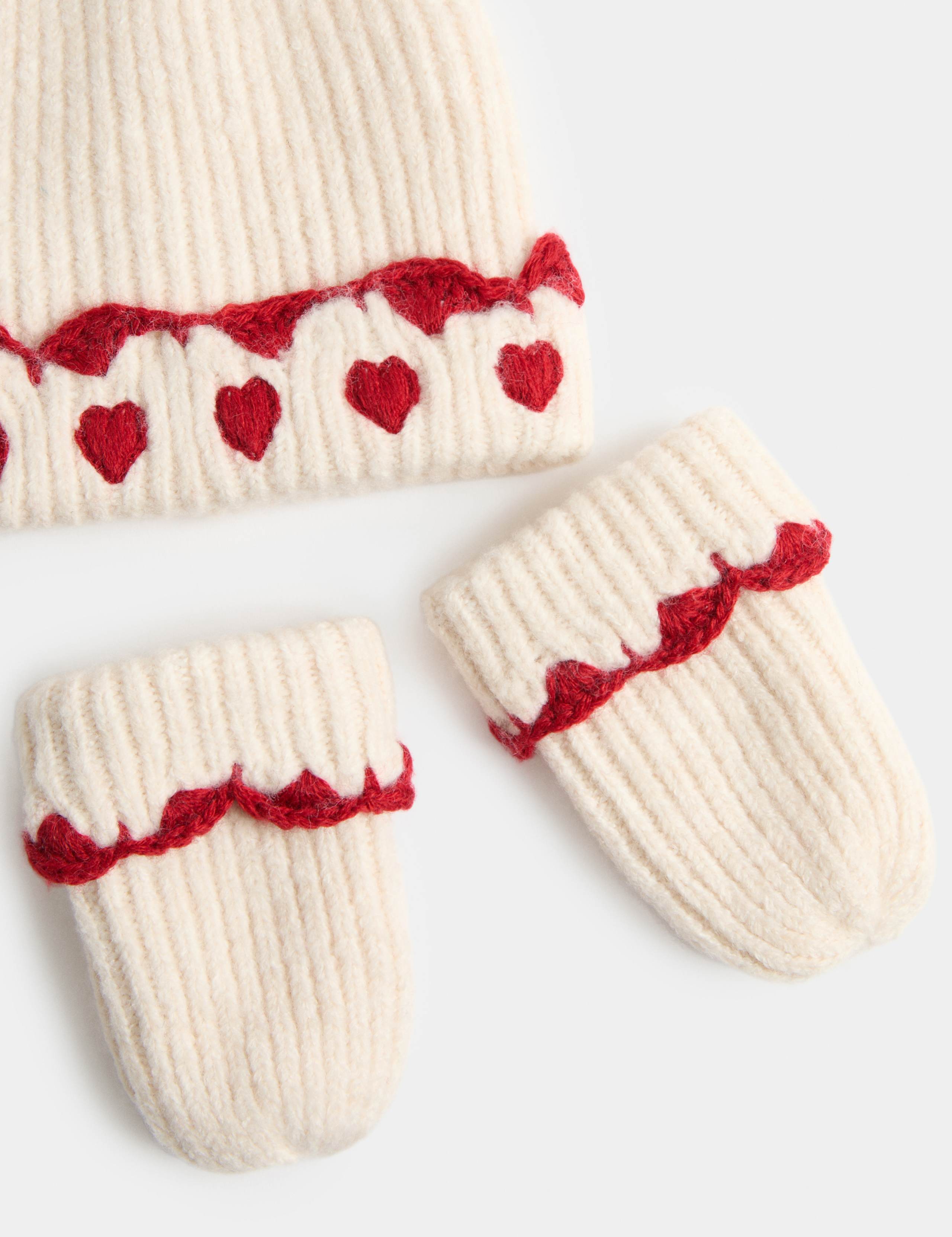 Baby Heart Hat and Mitten Set (0-3 Yrs) 2 of 2