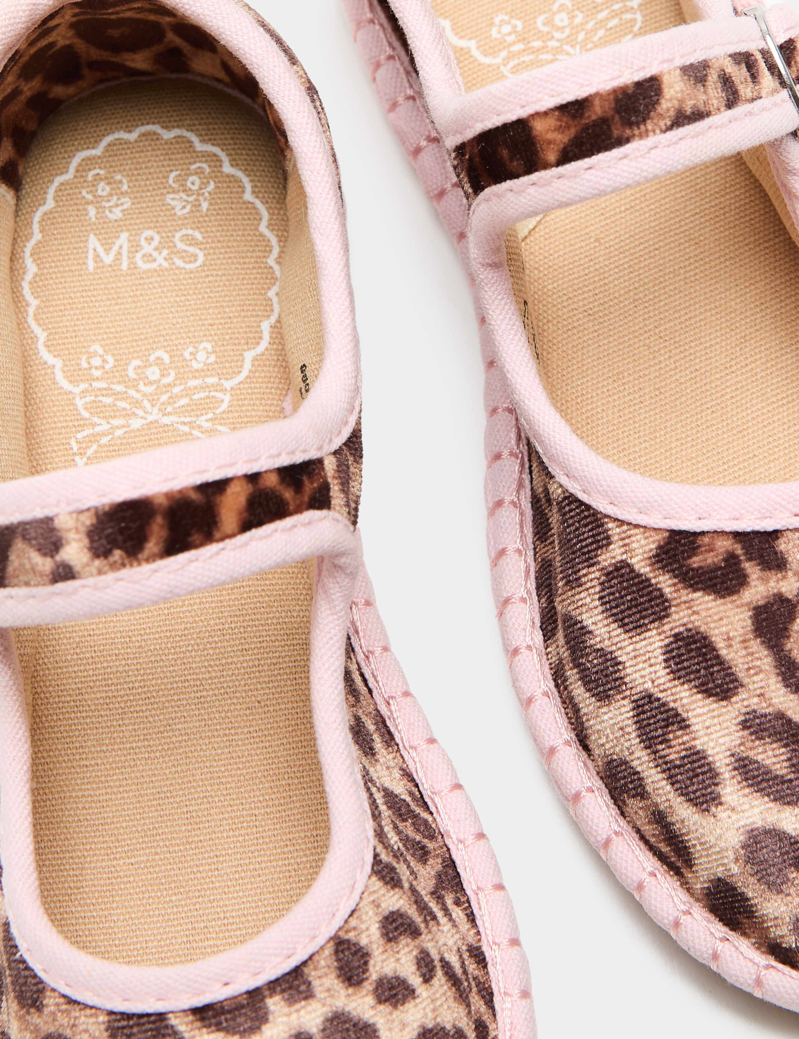 Kids' Stitch Sole Ballet Pumps (4 Small - 2 Large) 3 of 3