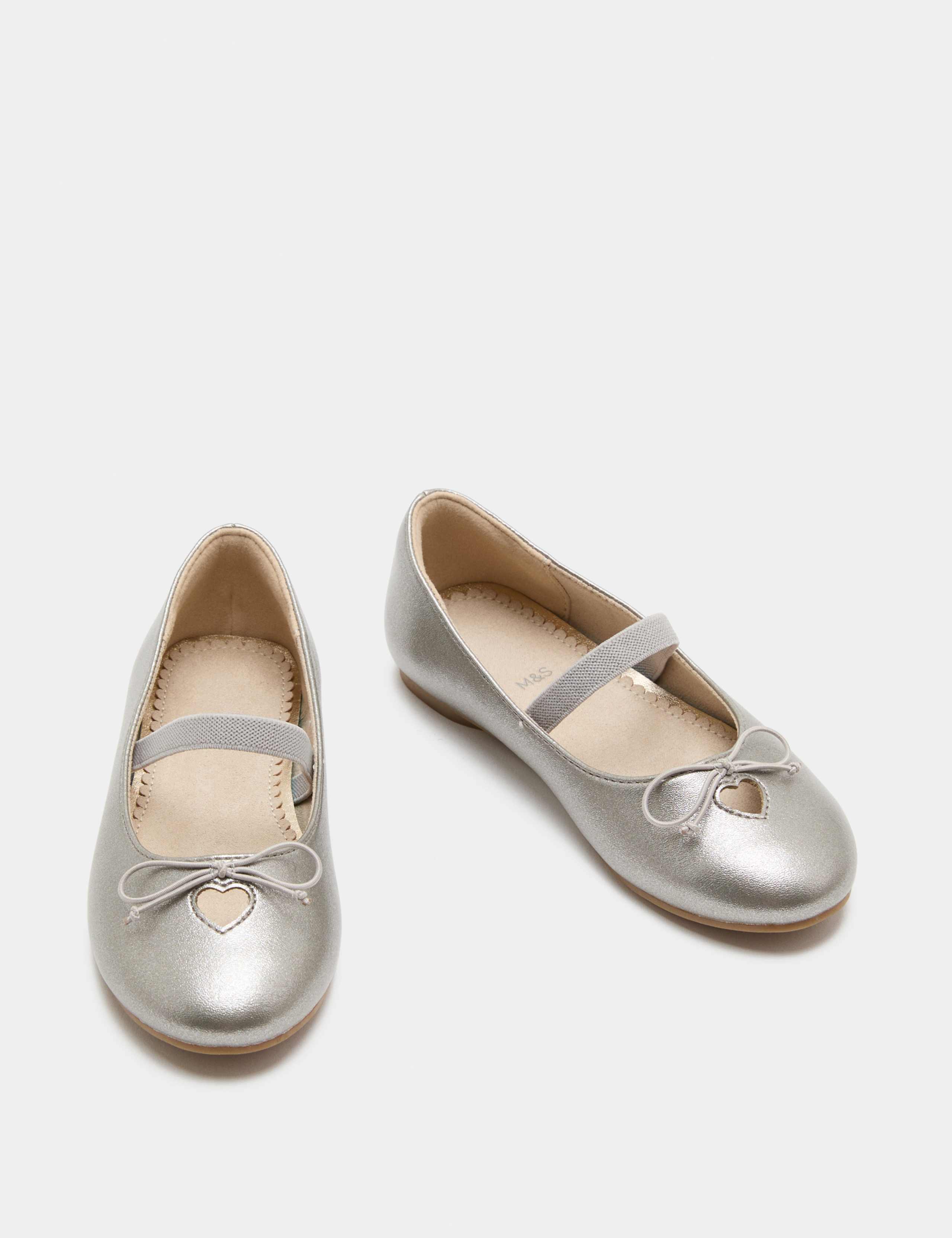 Kids' Heart Keyhole Ballet Pumps (4 Small - 2 Large) 3 of 3