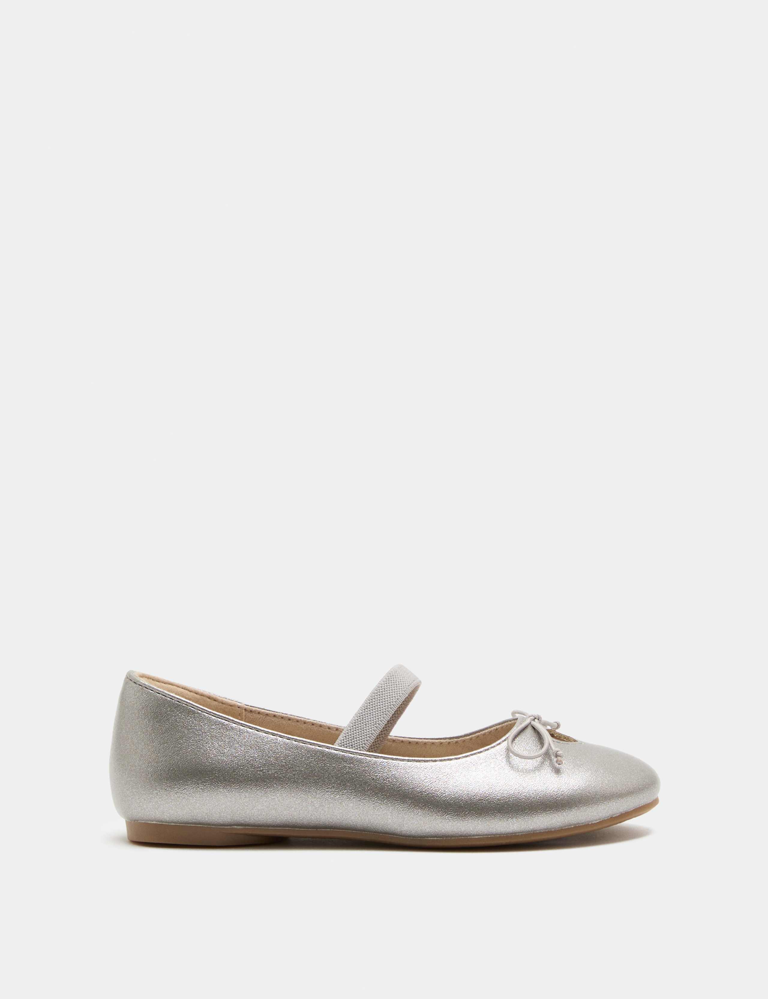 Kids' Heart Keyhole Ballet Pumps (4 Small - 2 Large) 2 of 3