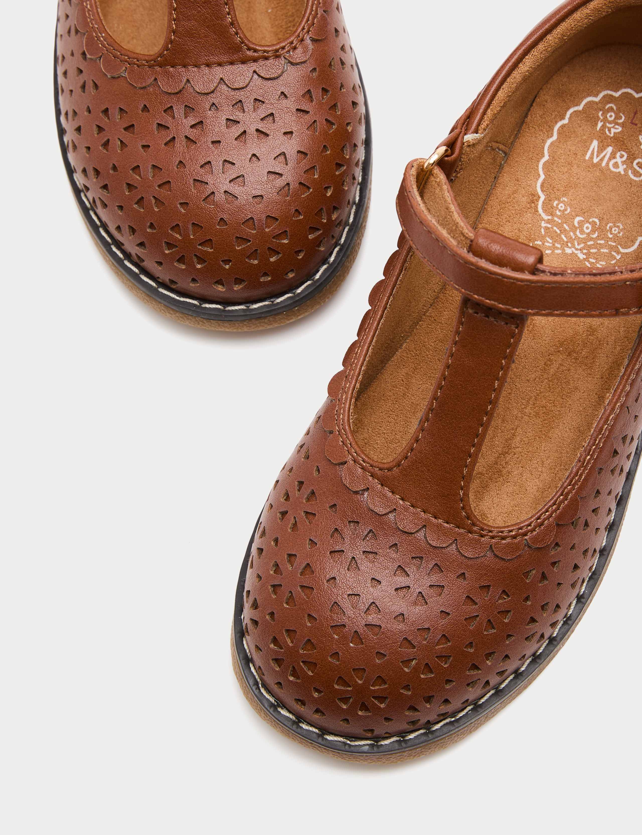 Kid's Heritage Bow T-Bar Shoes (4 Small - 2 Large) 3 of 3