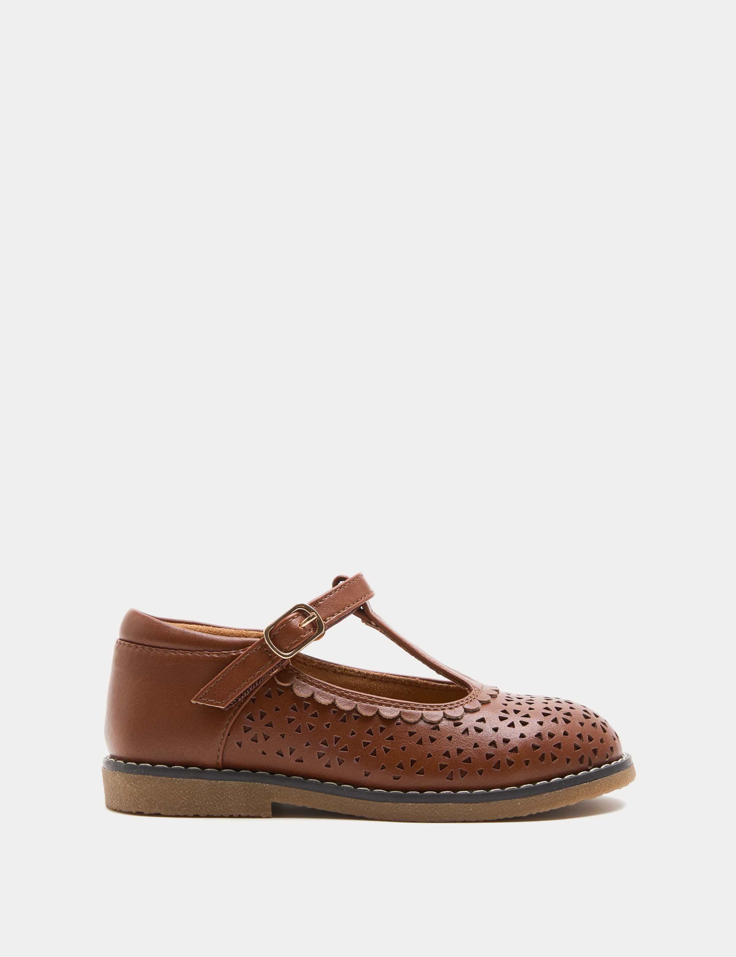 Kid's Heritage Bow T-Bar Shoes (4 Small - 2 Large) 2 of 3