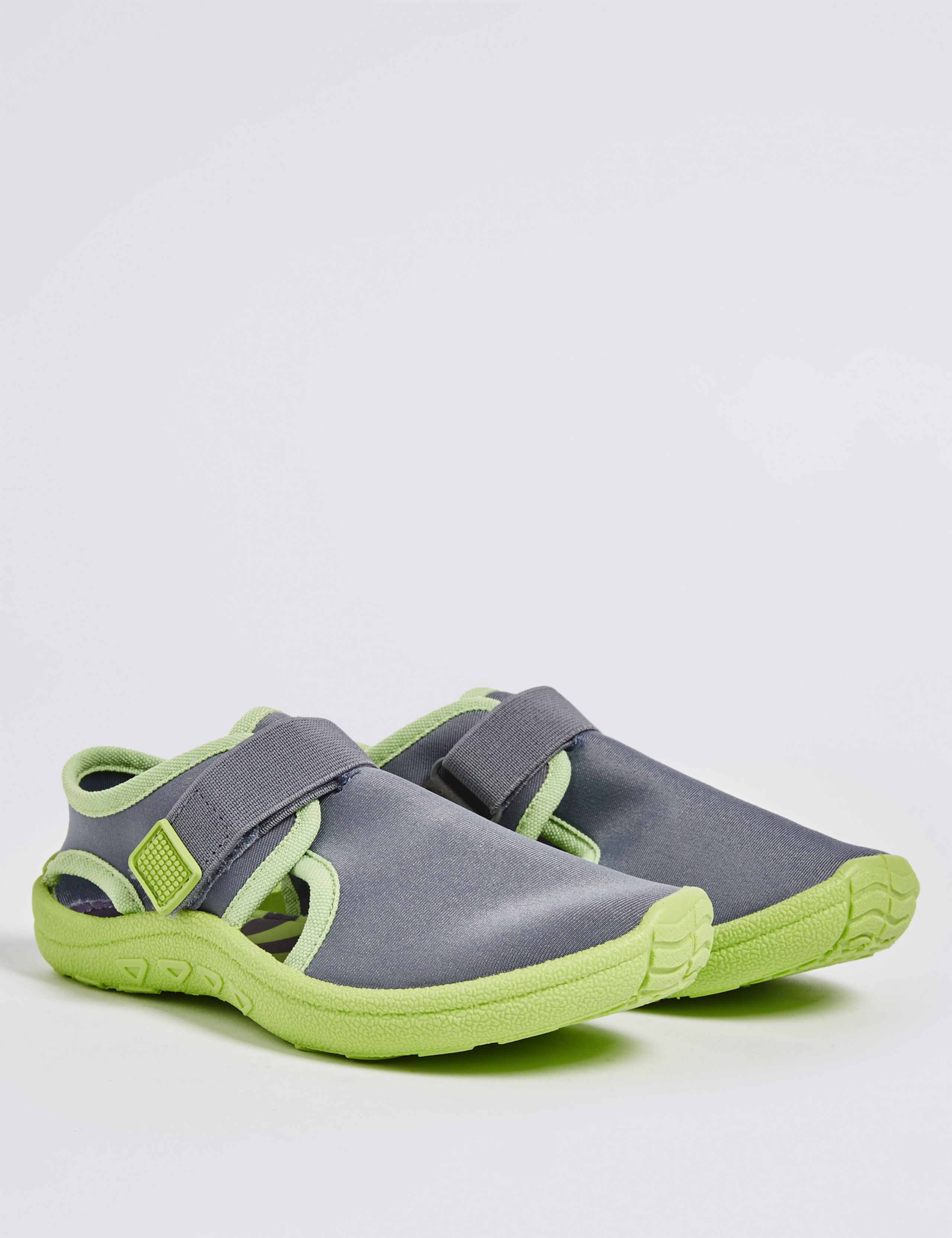 Kids' Aqua Shoes (5 Small - 12 Small) 1 of 4