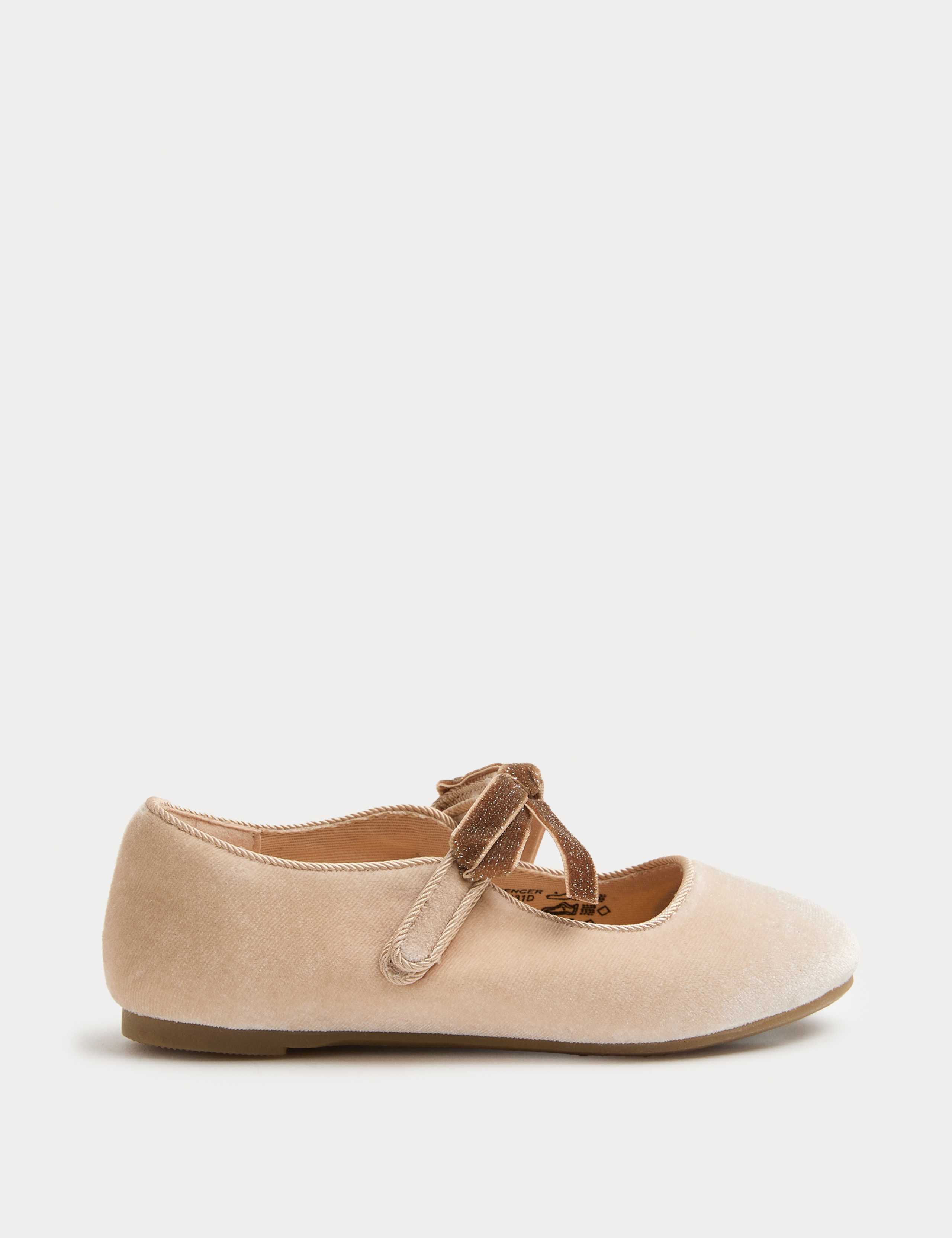 Velvet Bow Ballet Pumps (4 Small - 2 Large) 1 of 2