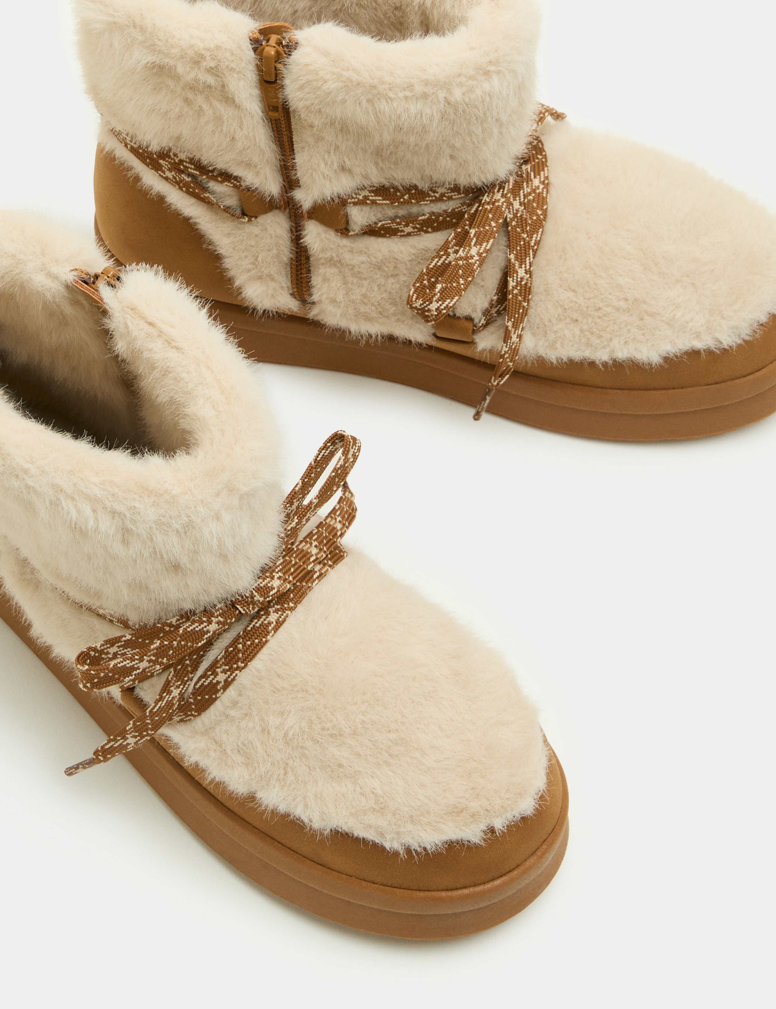 Kids' Ankle Boots (4 Small - 6 Large) 2 of 3