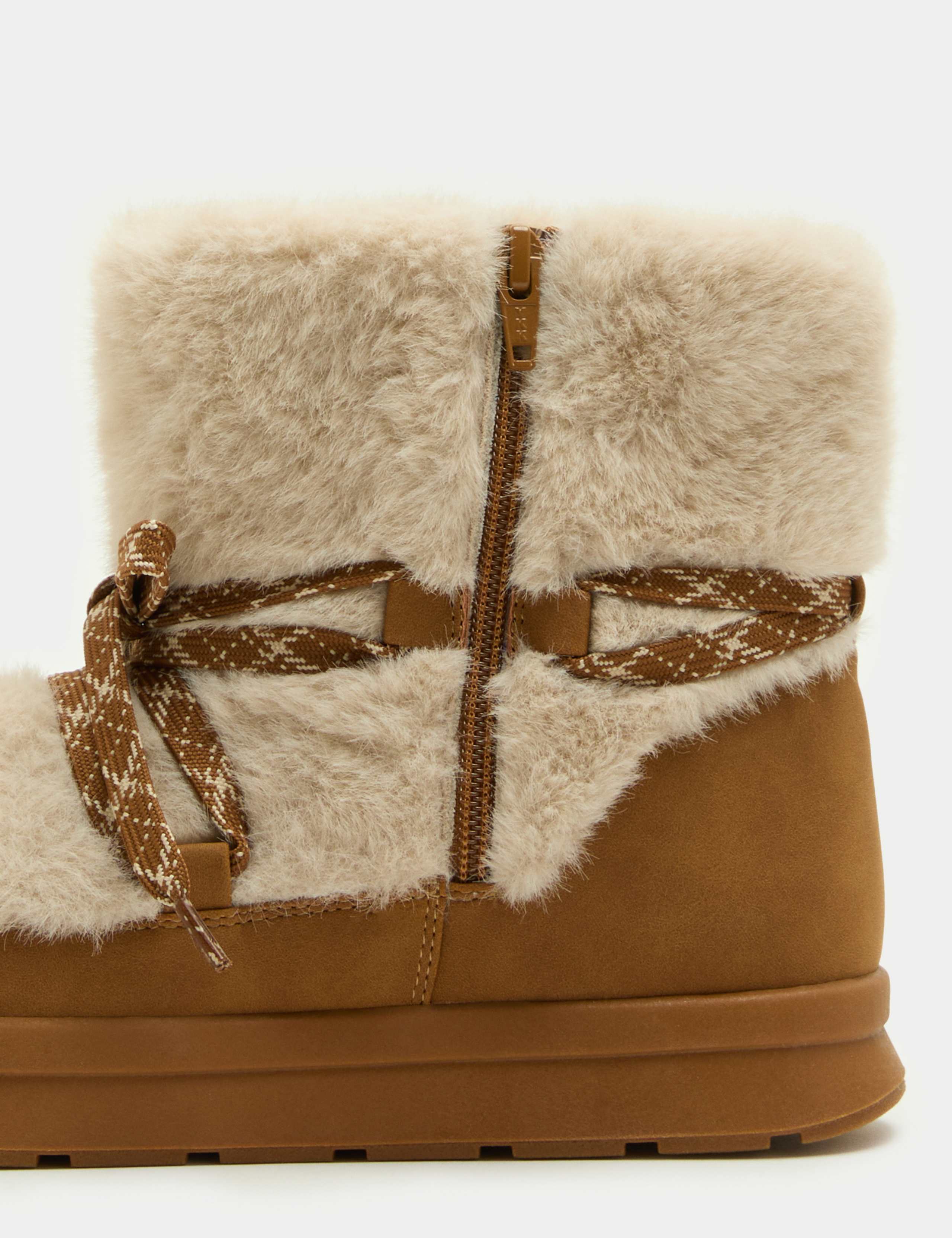 Kids' Ankle Boots (4 Small - 6 Large) 3 of 3
