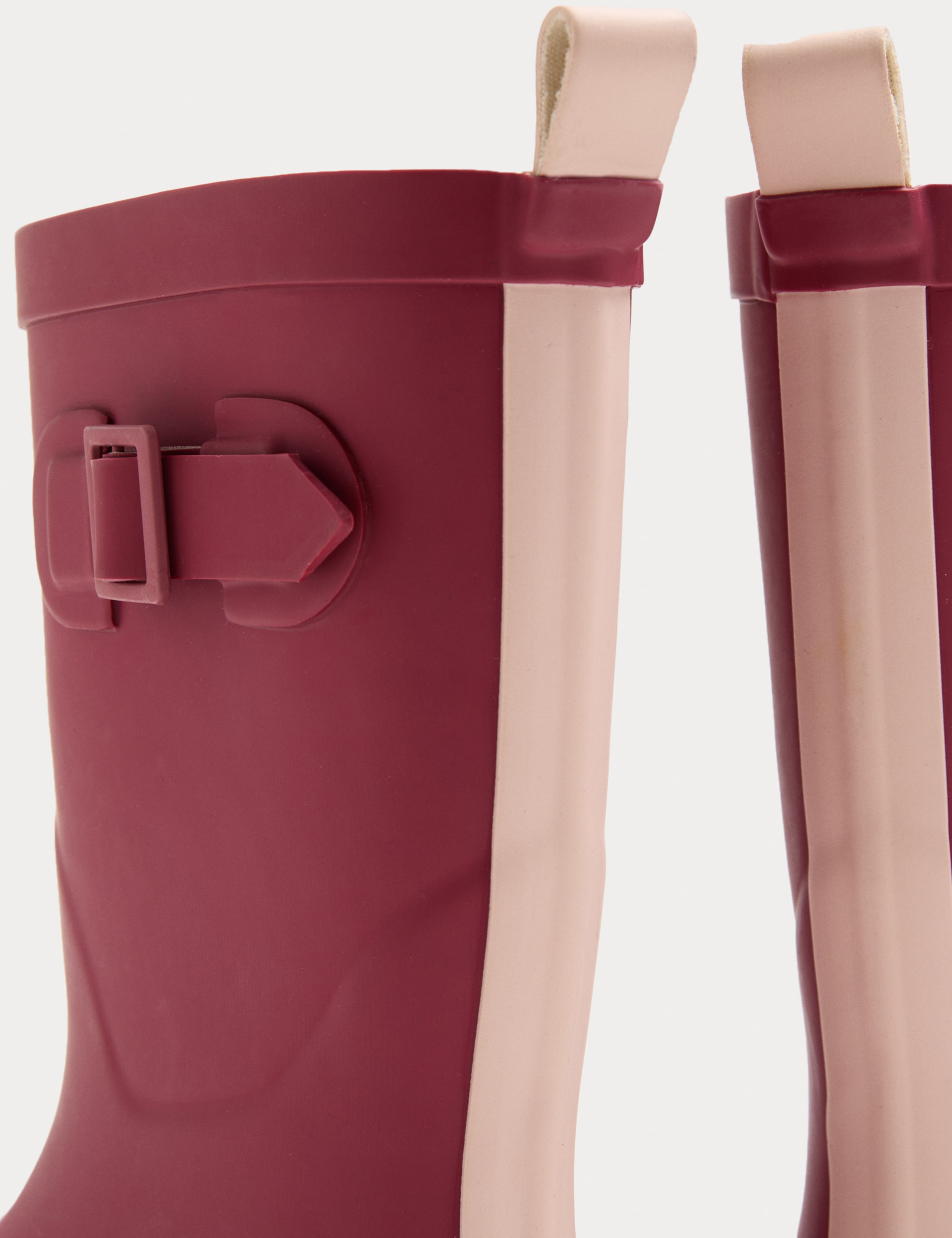 Kids Wellies (4 Small - 6 Large) 2 of 3