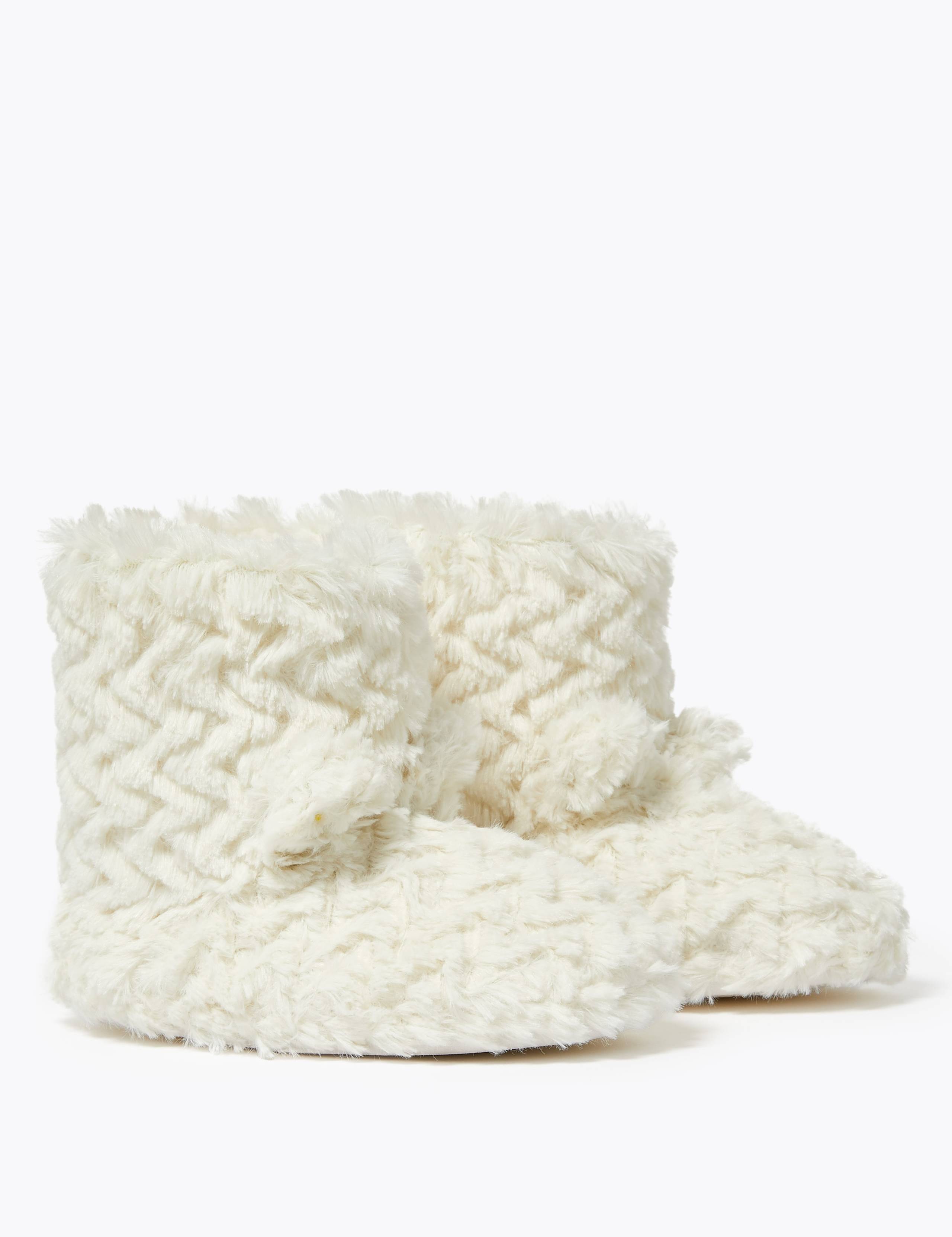 Kids' Faux Fur Slipper Boots (5 Small - 6 Large) 1 of 5
