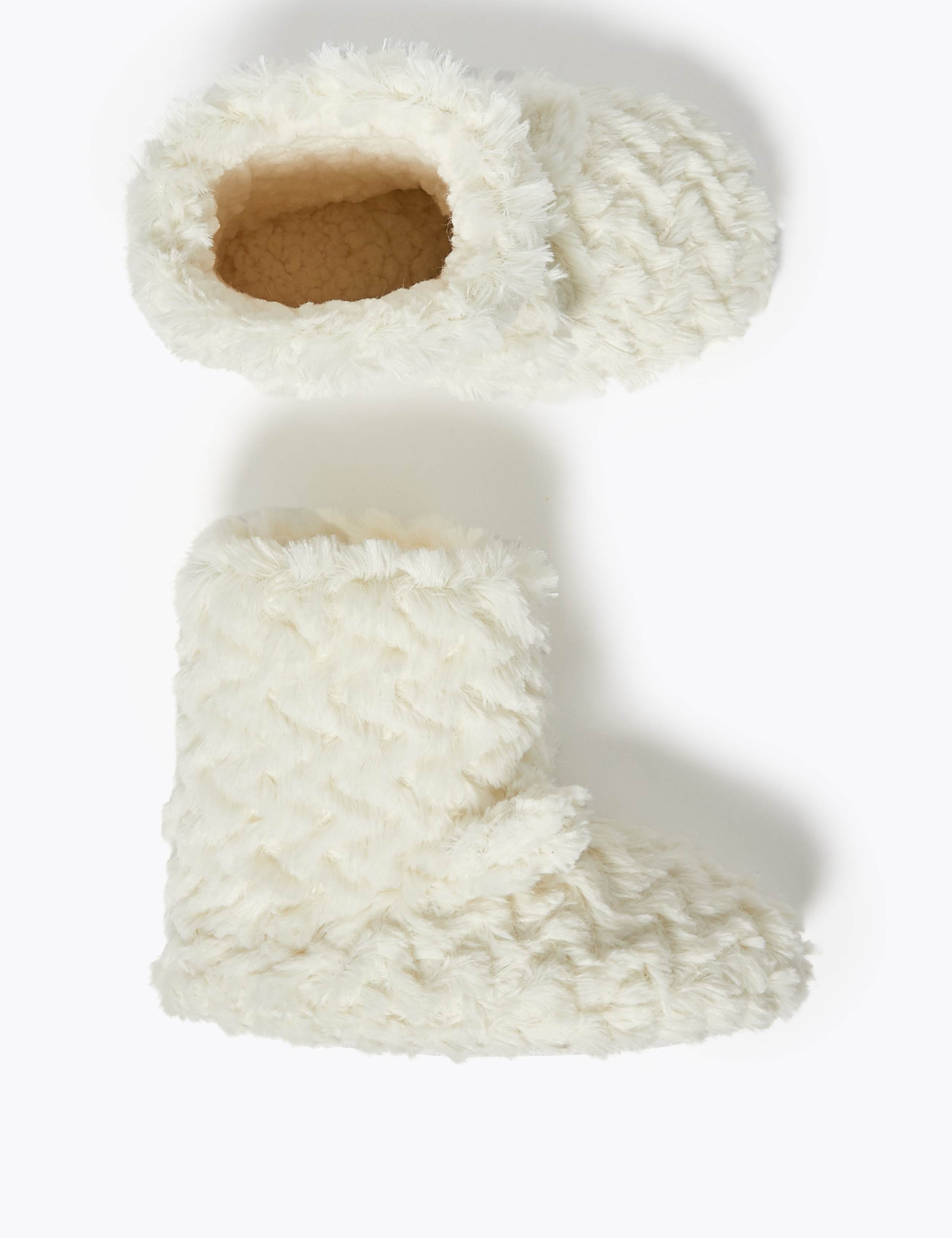 Kids' Faux Fur Slipper Boots (5 Small - 6 Large) 2 of 5