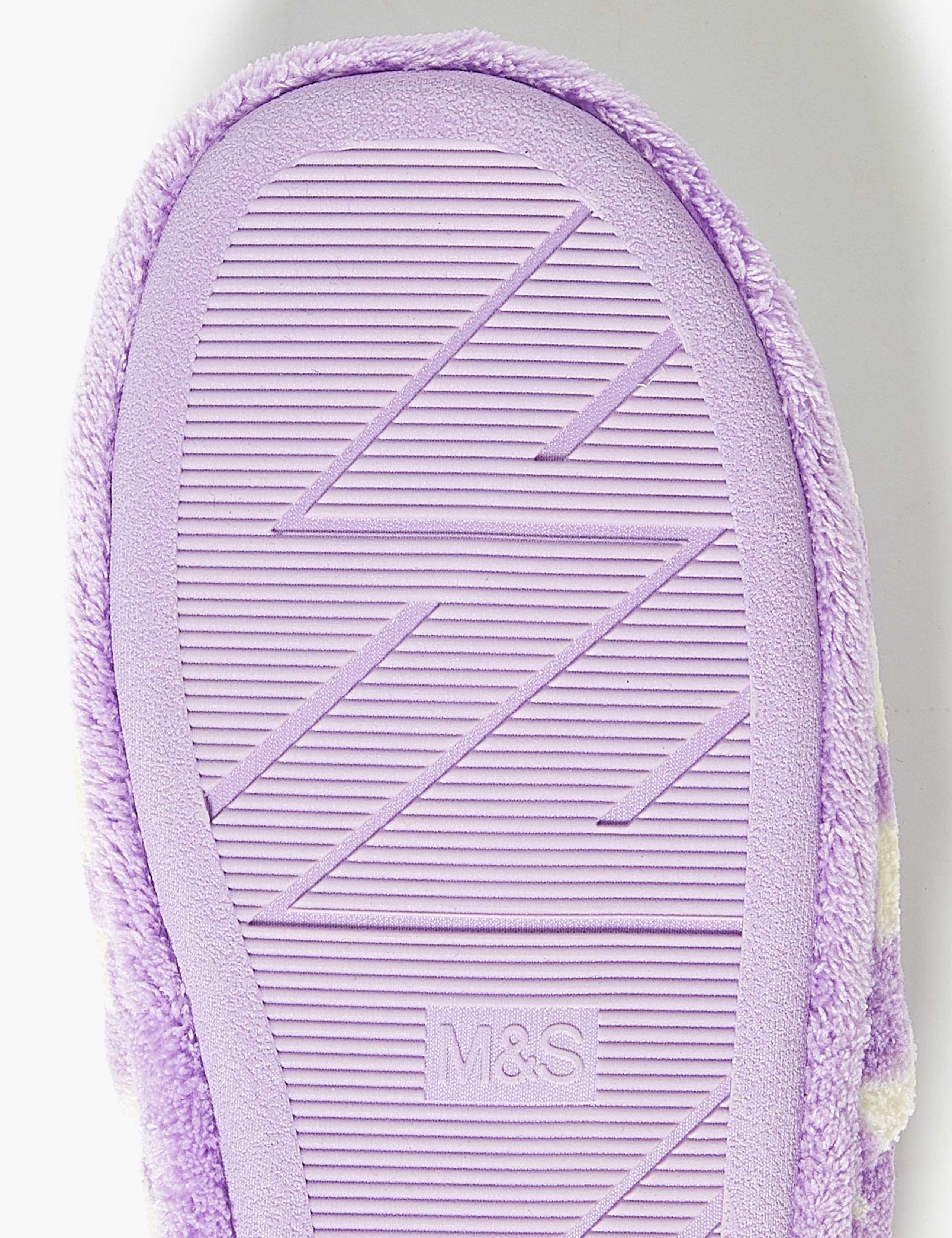 Kids' Star Slippers (13 Small – 6 Large) 5 of 5