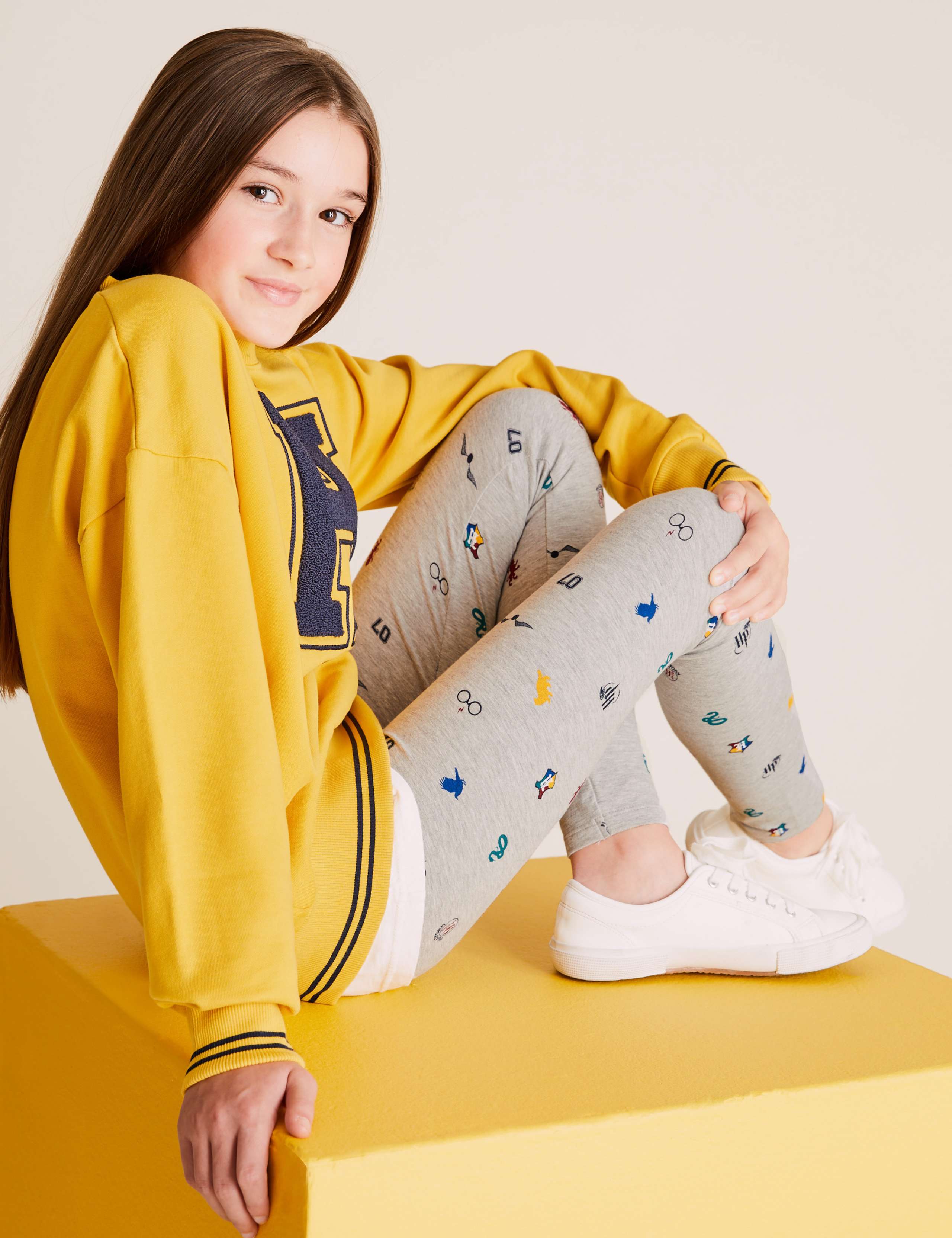 Harry Potter™ Printed Leggings (6-16 Yrs) 1 of 6