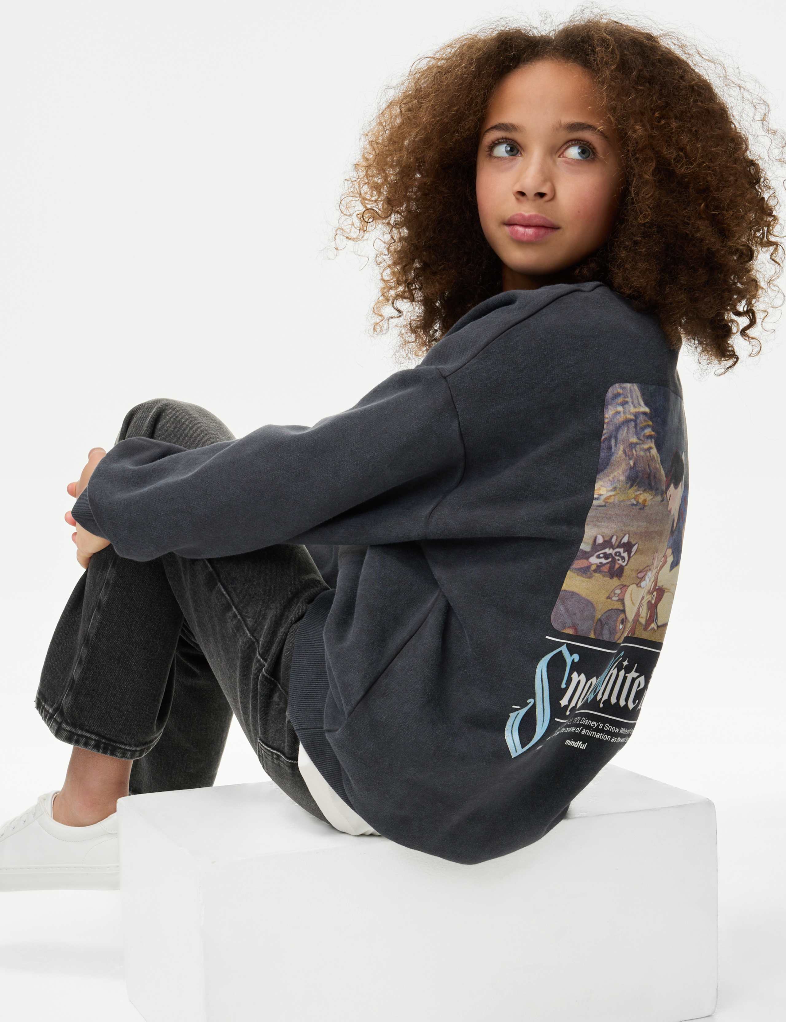 Cotton Rich Snow White™ Graphic Sweatshirt (6-16 Yrs) 5 of 7