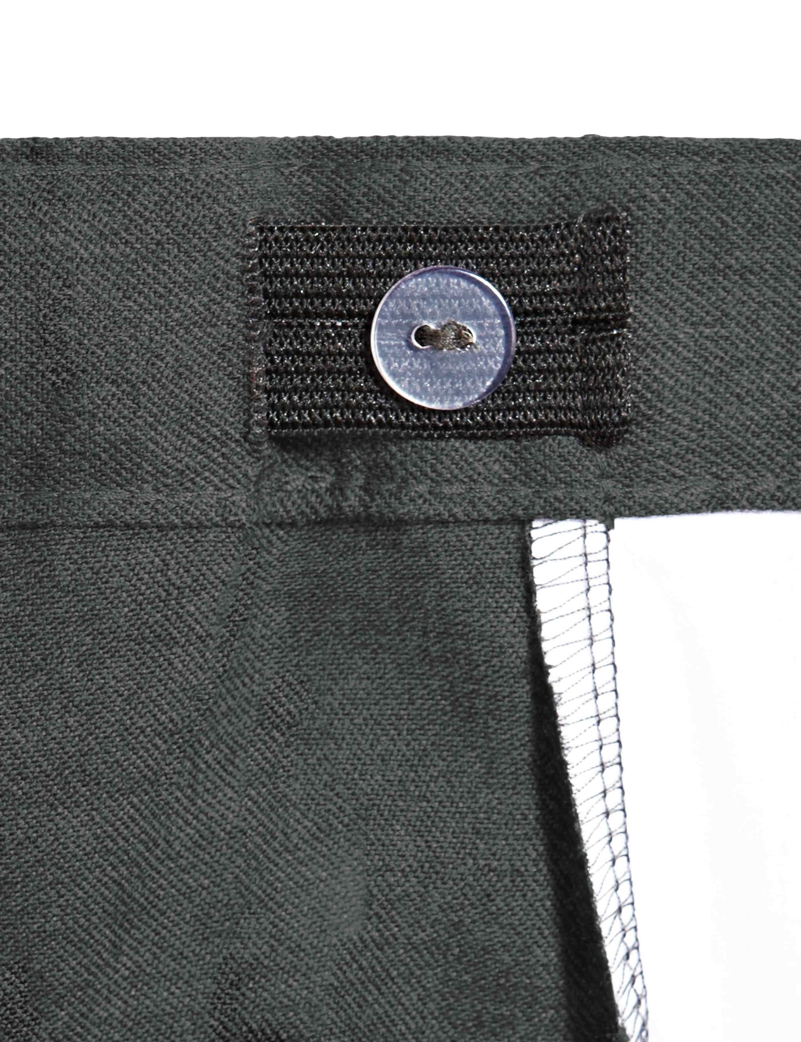 Boys' Crease Resistant Stain Resistance™ Cargo Shorts with Triple Action Stormwear™ 5 of 5