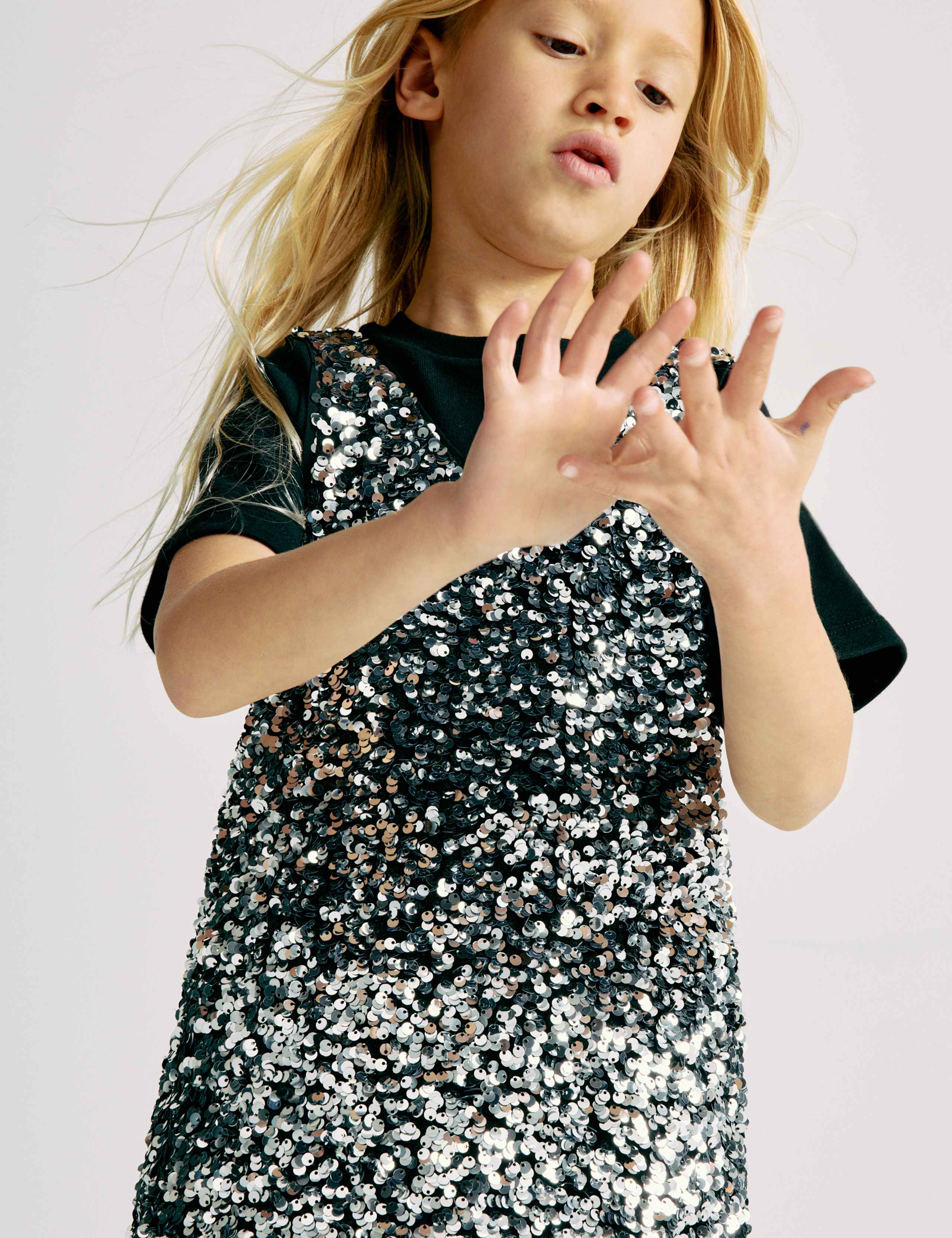 2 Piece Sequin Pinafore and T-Shirt (2-10 Yrs) 4 of 8