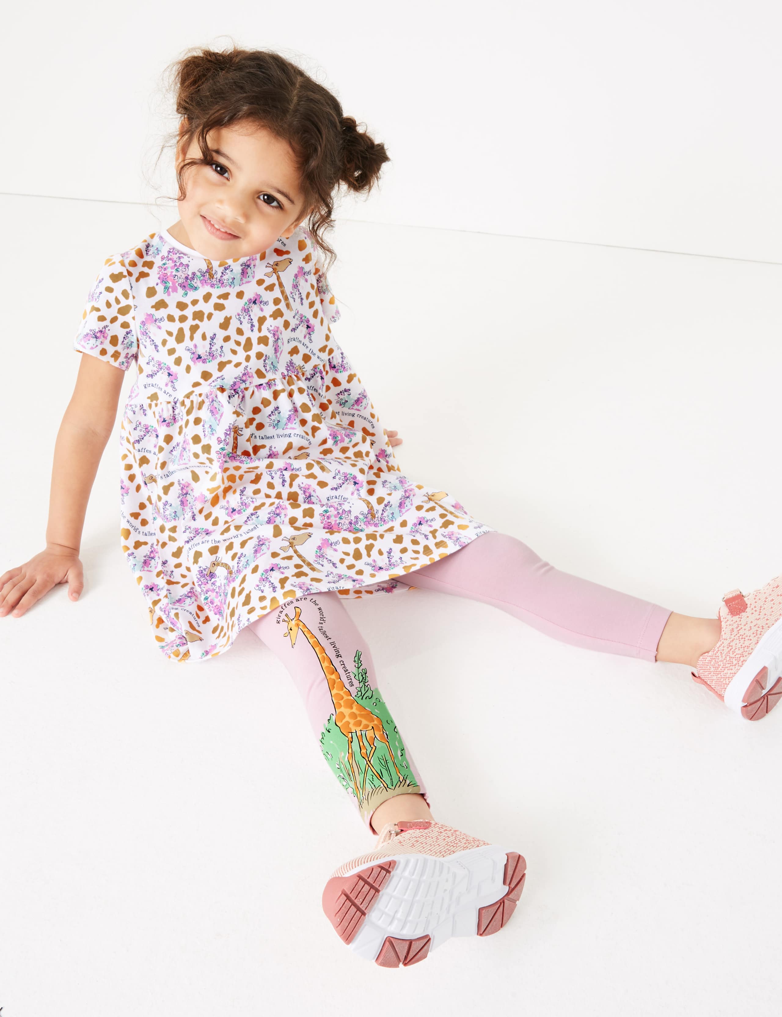Roald Dahl™ & NHM™ Giraffe Leggings (2-7 Yrs) 1 of 5