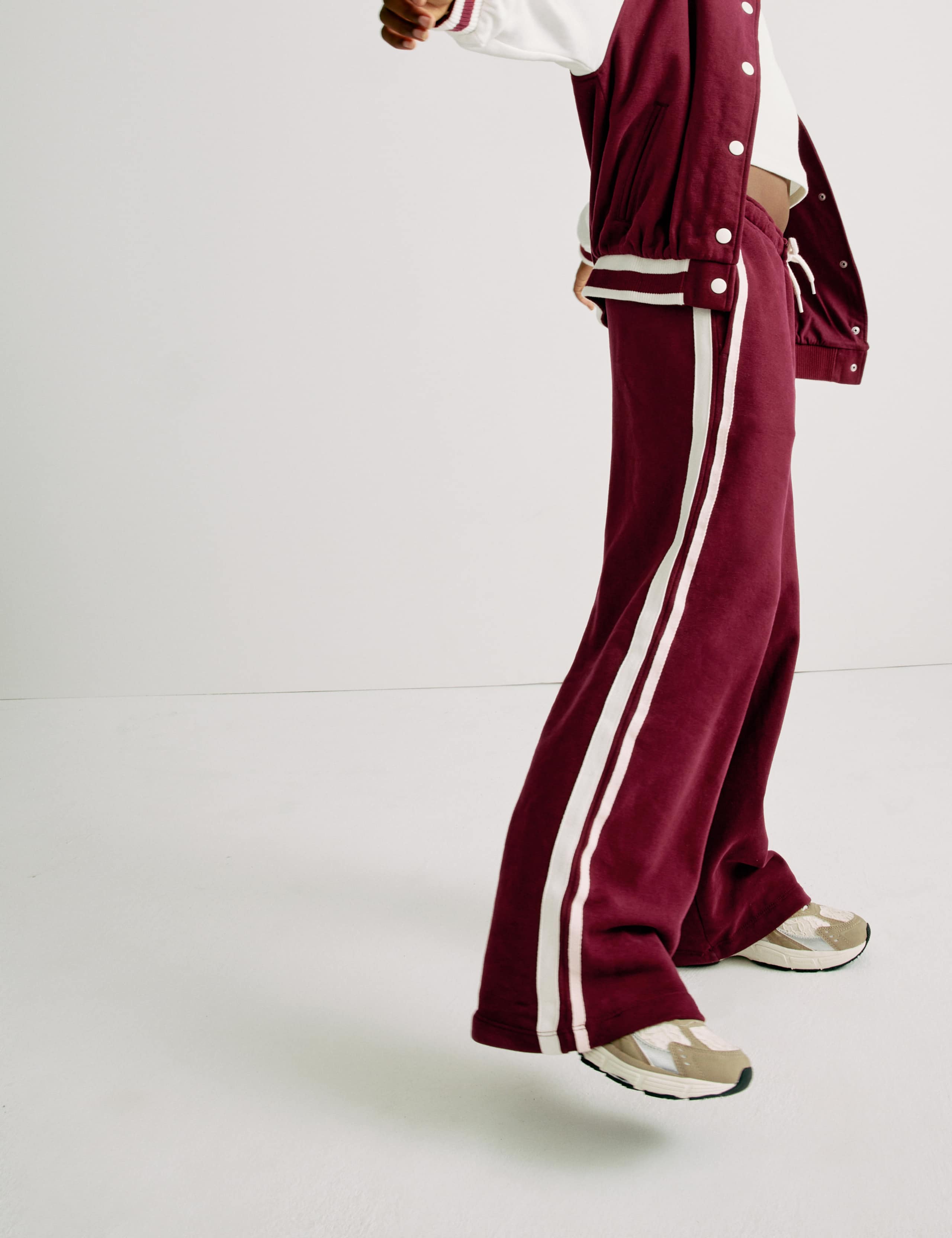 Cotton Rich Squishmallows™ Joggers (5-12 Yrs) 3 of 7