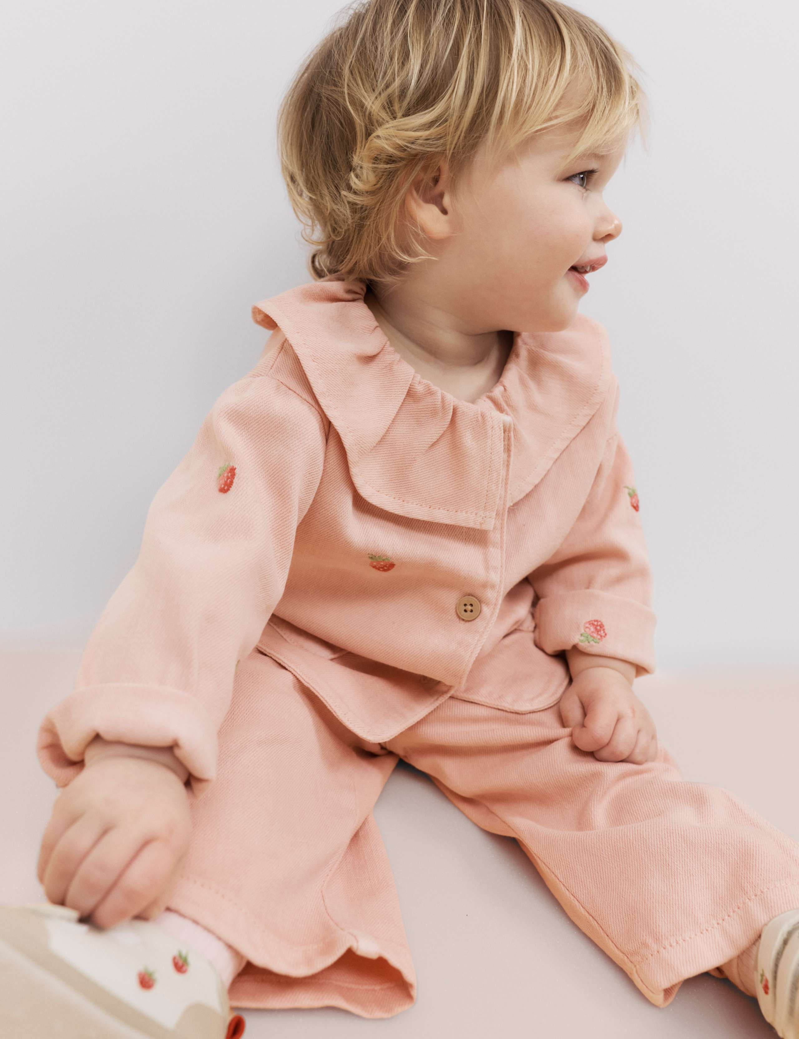 2 Piece Patterned Top & Bottom Outfit (0-6 Yrs) 1 of 5