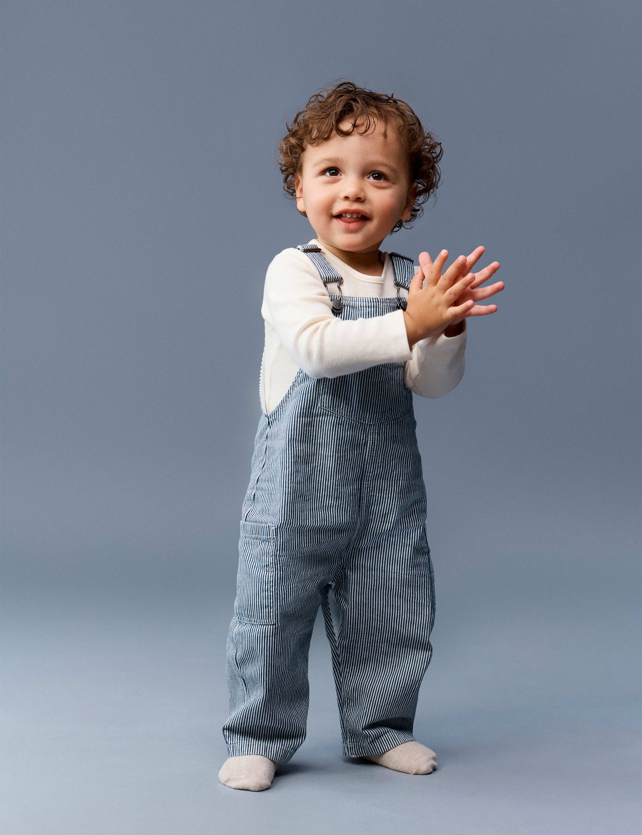 2 Piece Ticking Stripe Dungaree Outfit (0-3 Yrs) 5 of 5