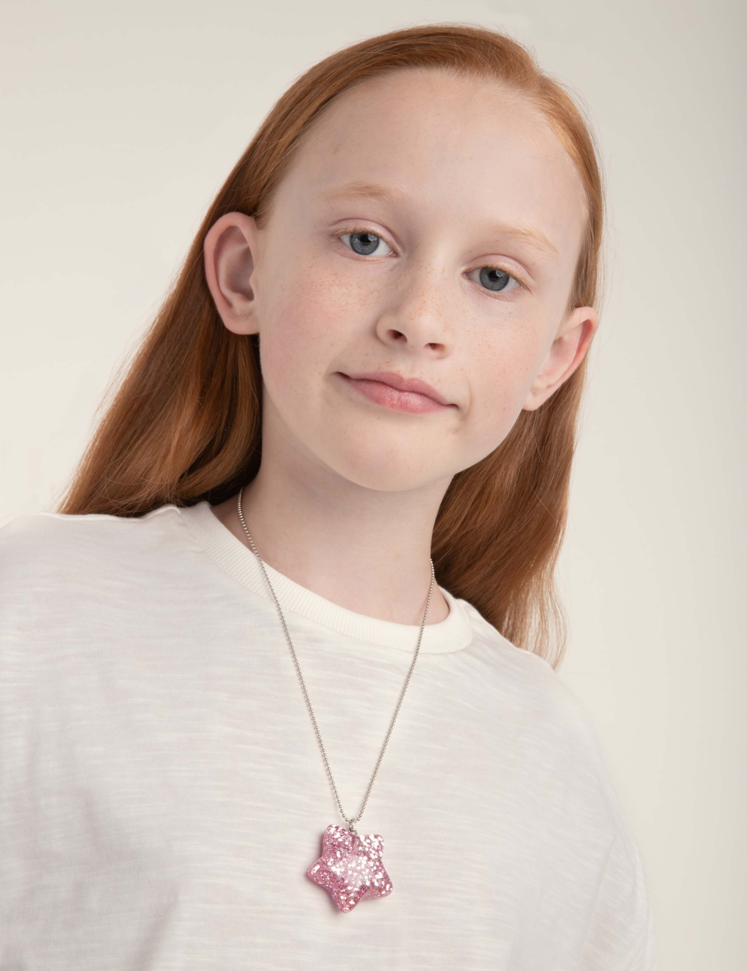 Kids' Pastel Glitter Snap Clips and Star Necklace 2 of 3