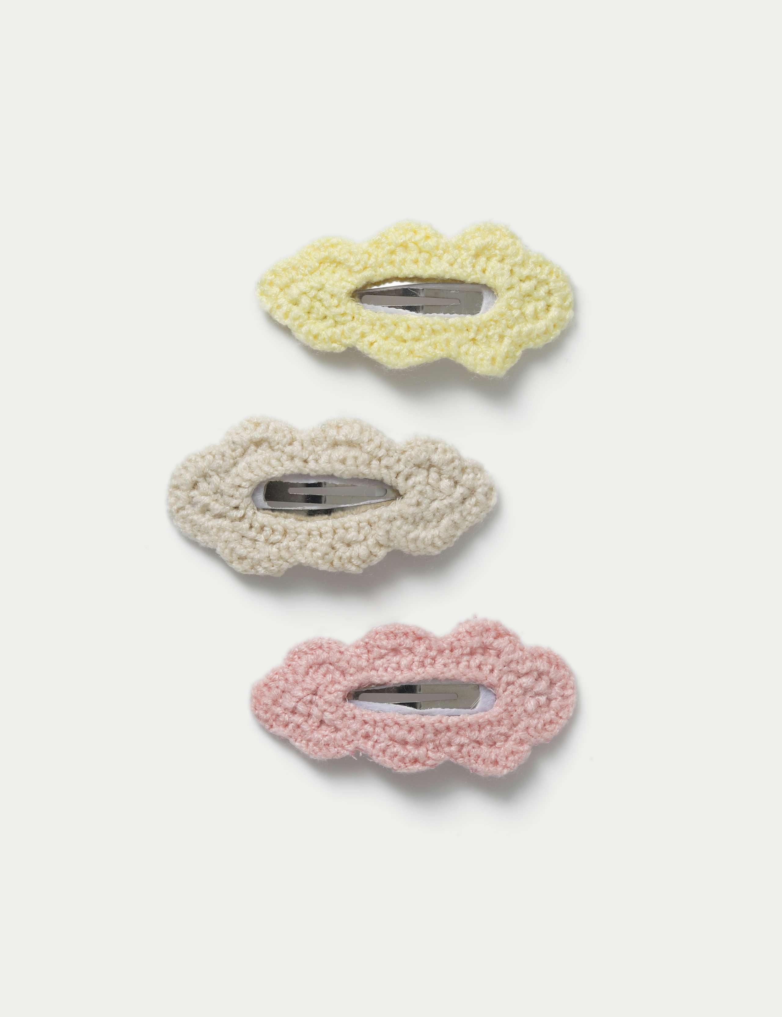 Knitted Snap Clips 1 of 2
