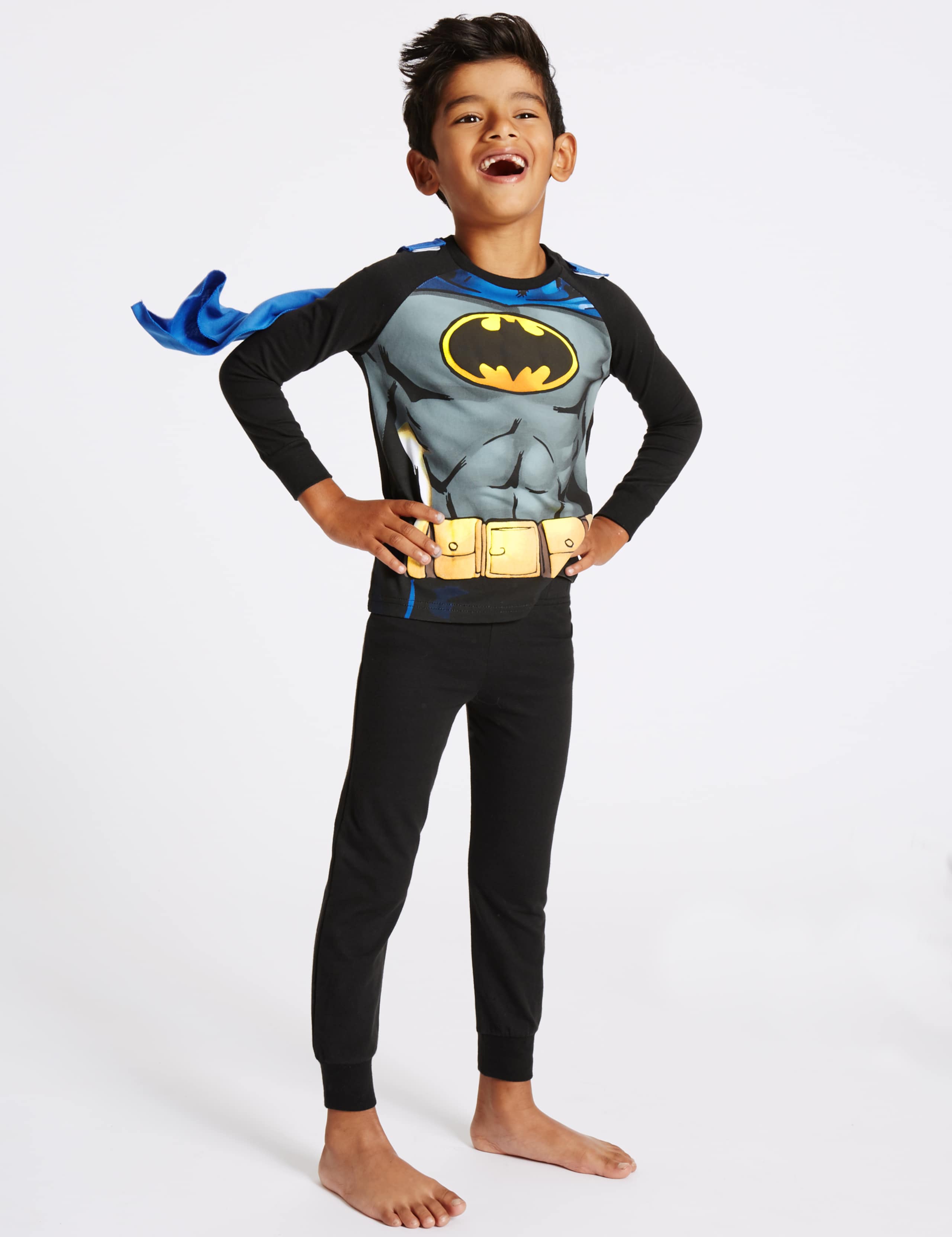 Batman™ Pyjamas (2-10 Years) 1 of 8